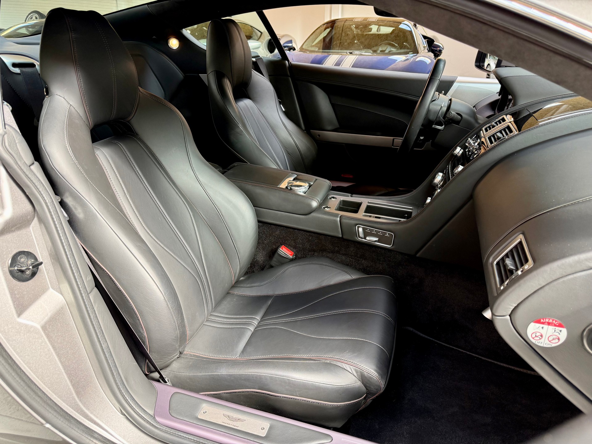 ASTON MARTIN Virage Coupé V12 5.9-48 Touchtronic2-image-13