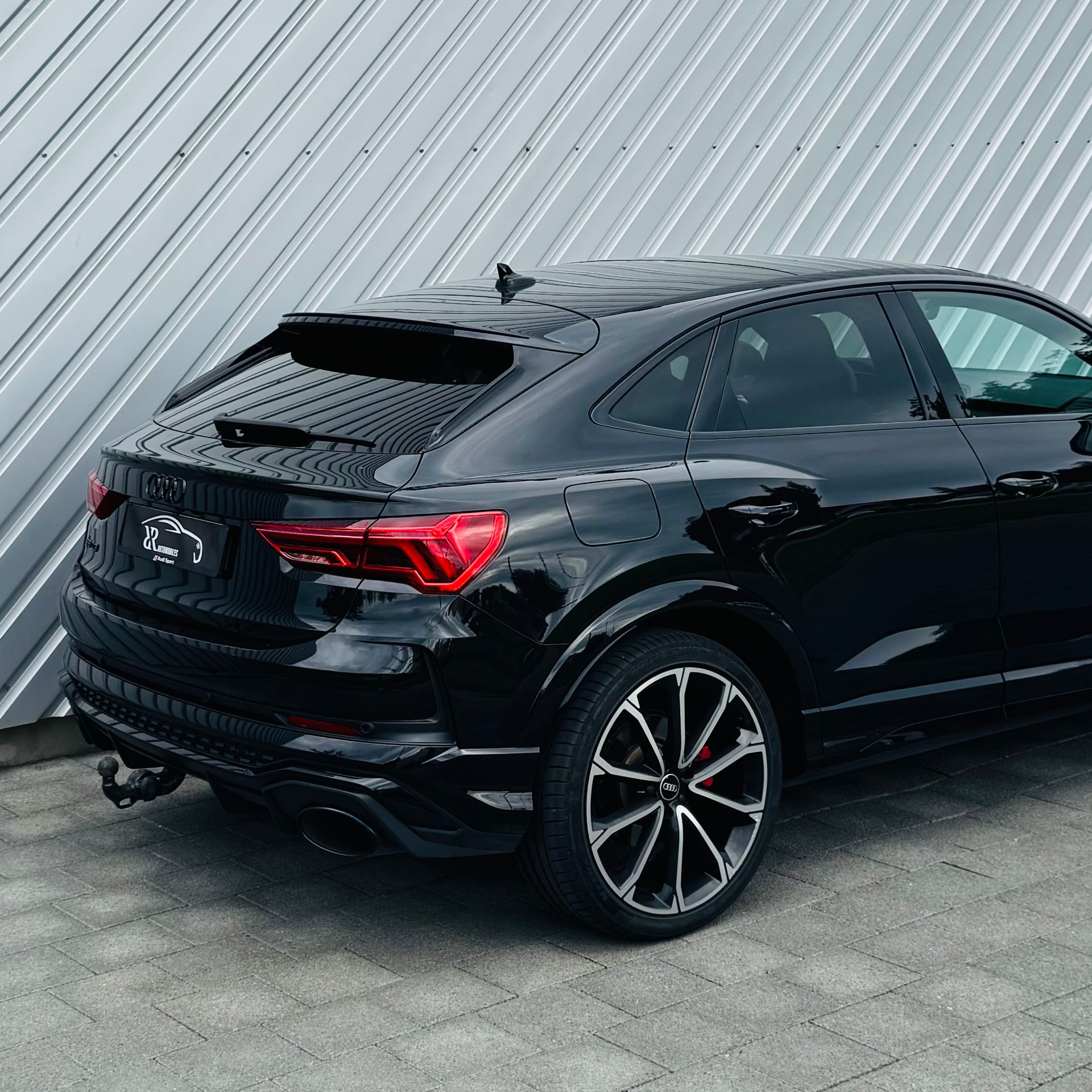 AUDI RS Q3 Sportback quattro S tronic-showroom-element-3