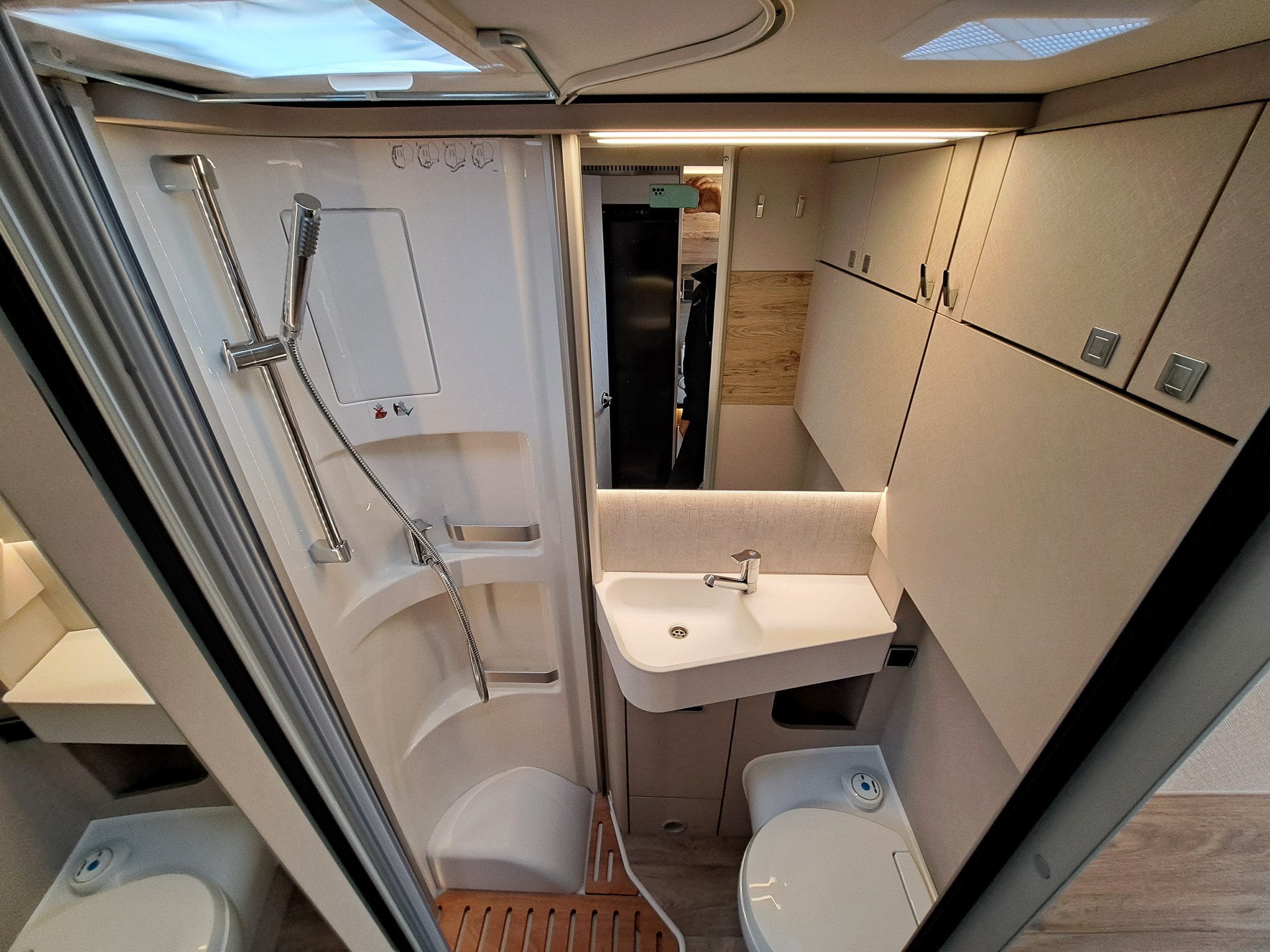 HYMER Exsis I 580 Pure-image-4