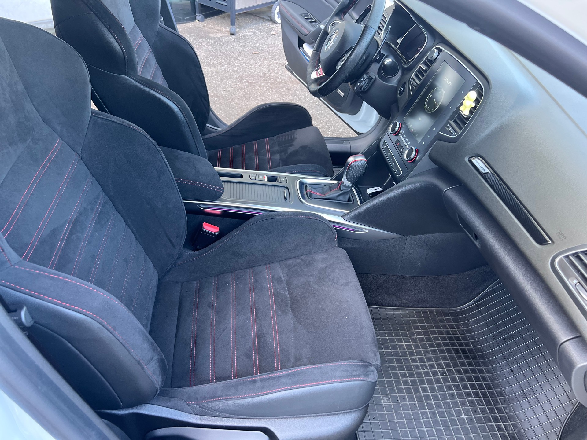 RENAULT Mégane Trophy 300 EDC-image-14