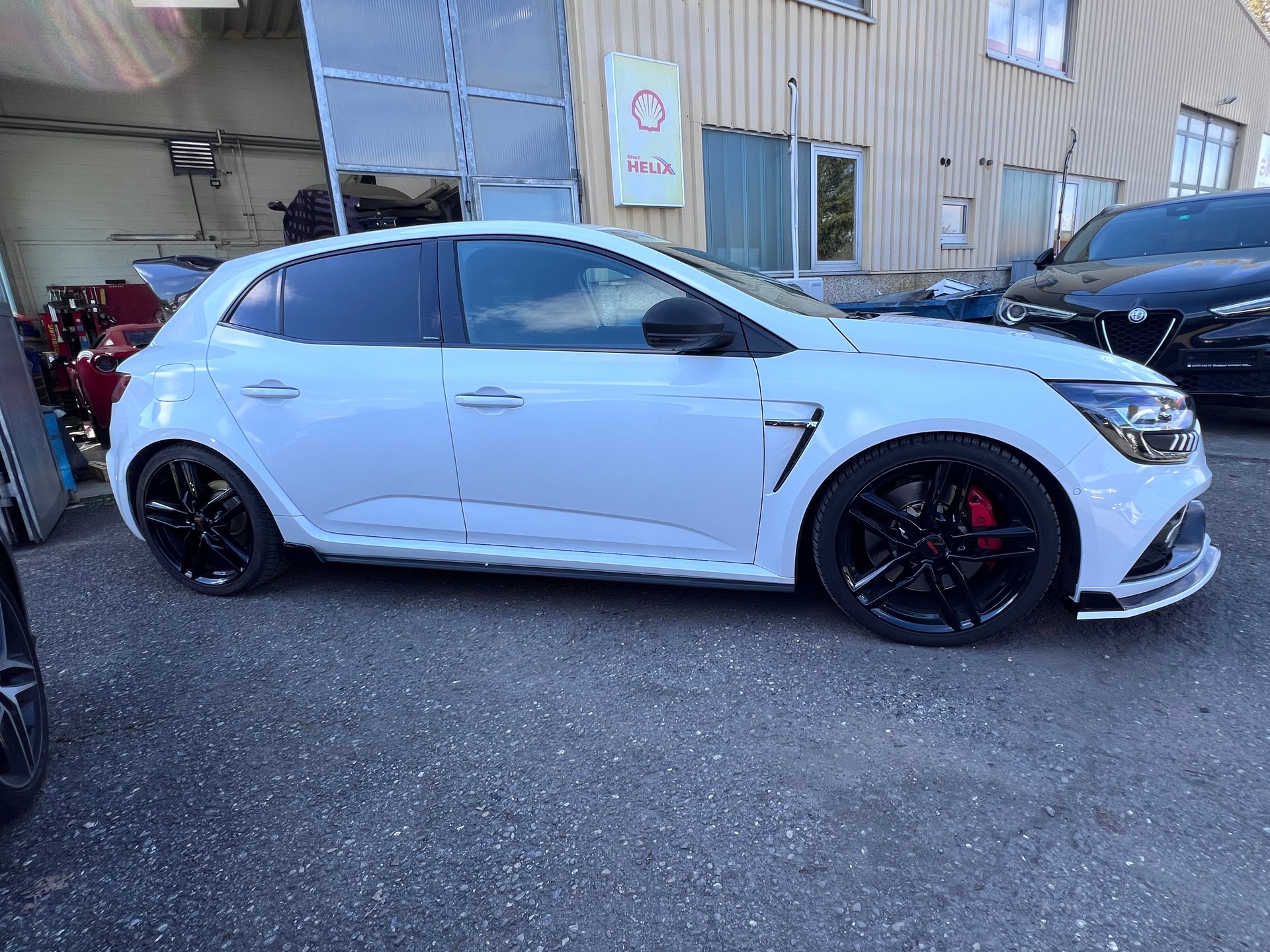 RENAULT Mégane Trophy 300 EDC-image-11