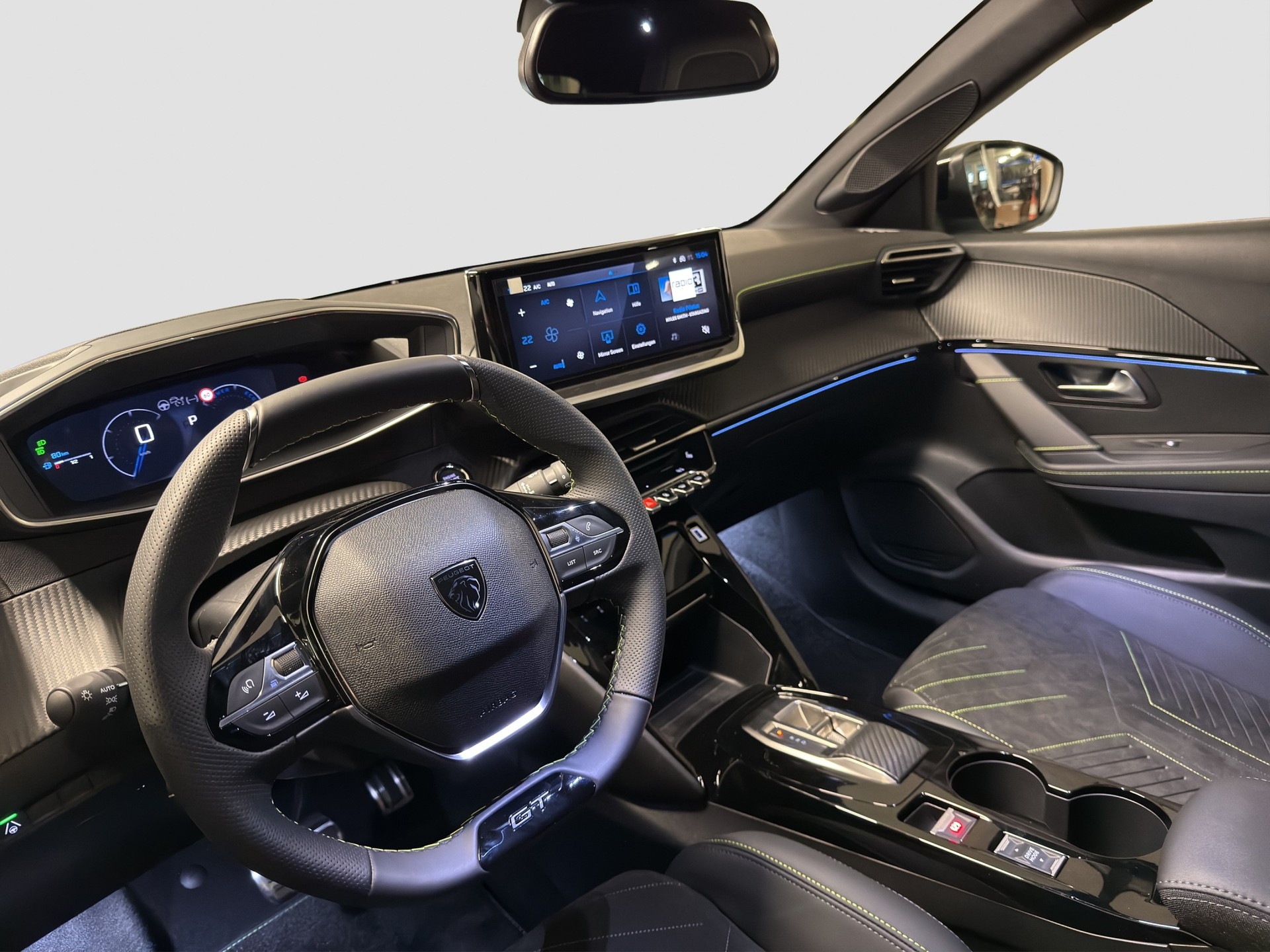 PEUGEOT 208 1.2 Hybrid 145 GT-image-12