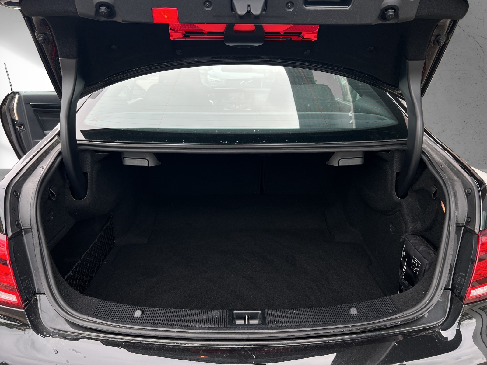 MERCEDES-BENZ E 400-image-15