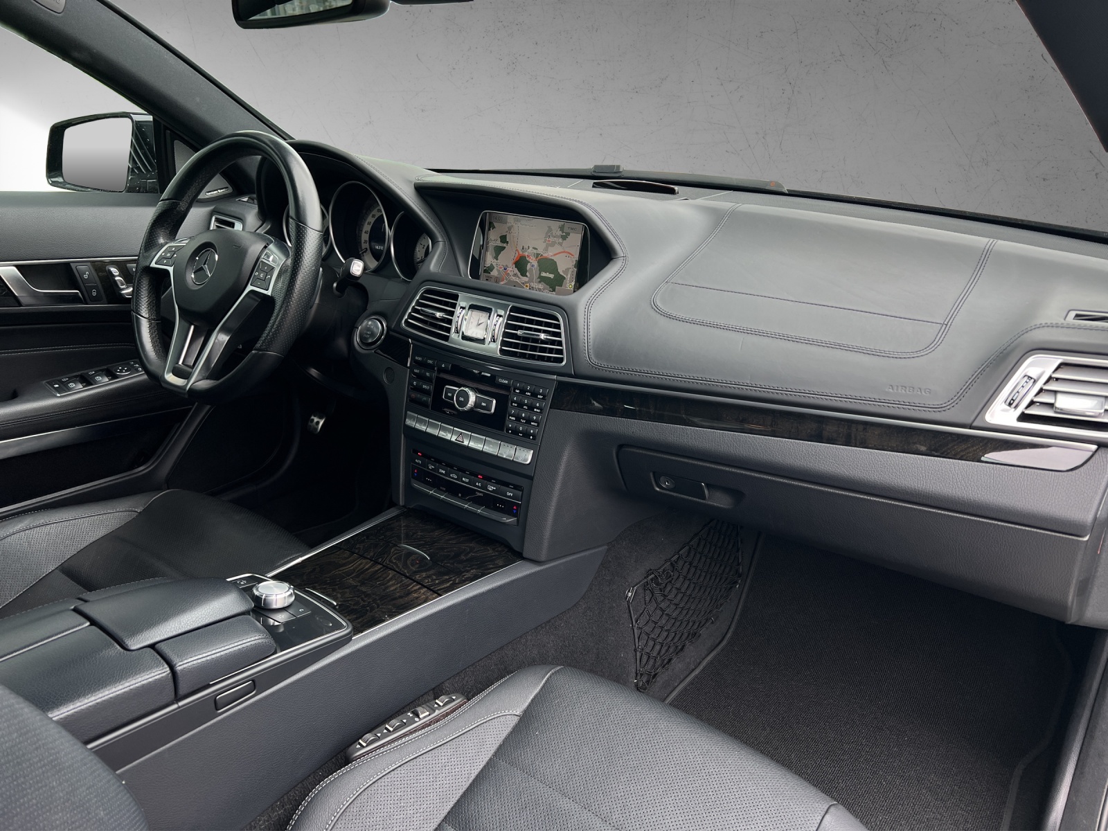 MERCEDES-BENZ E 400-image-13