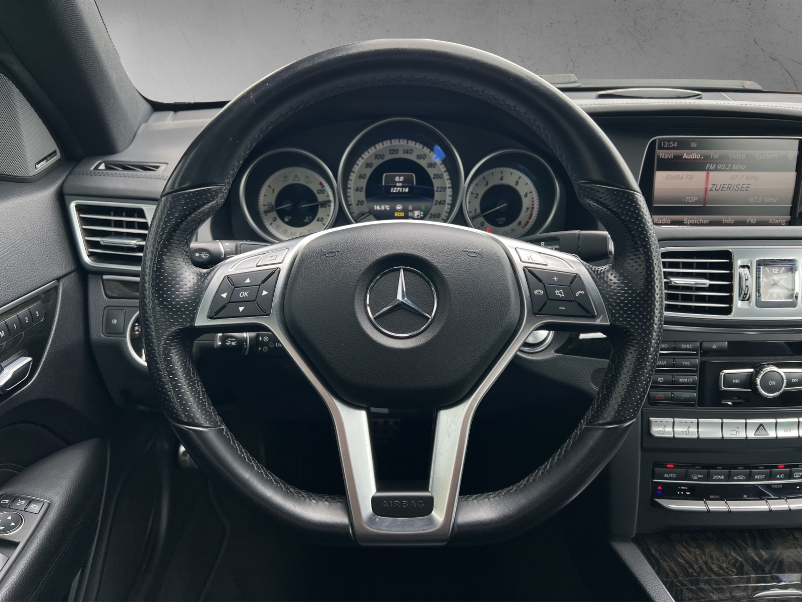 MERCEDES-BENZ E 400-image-8