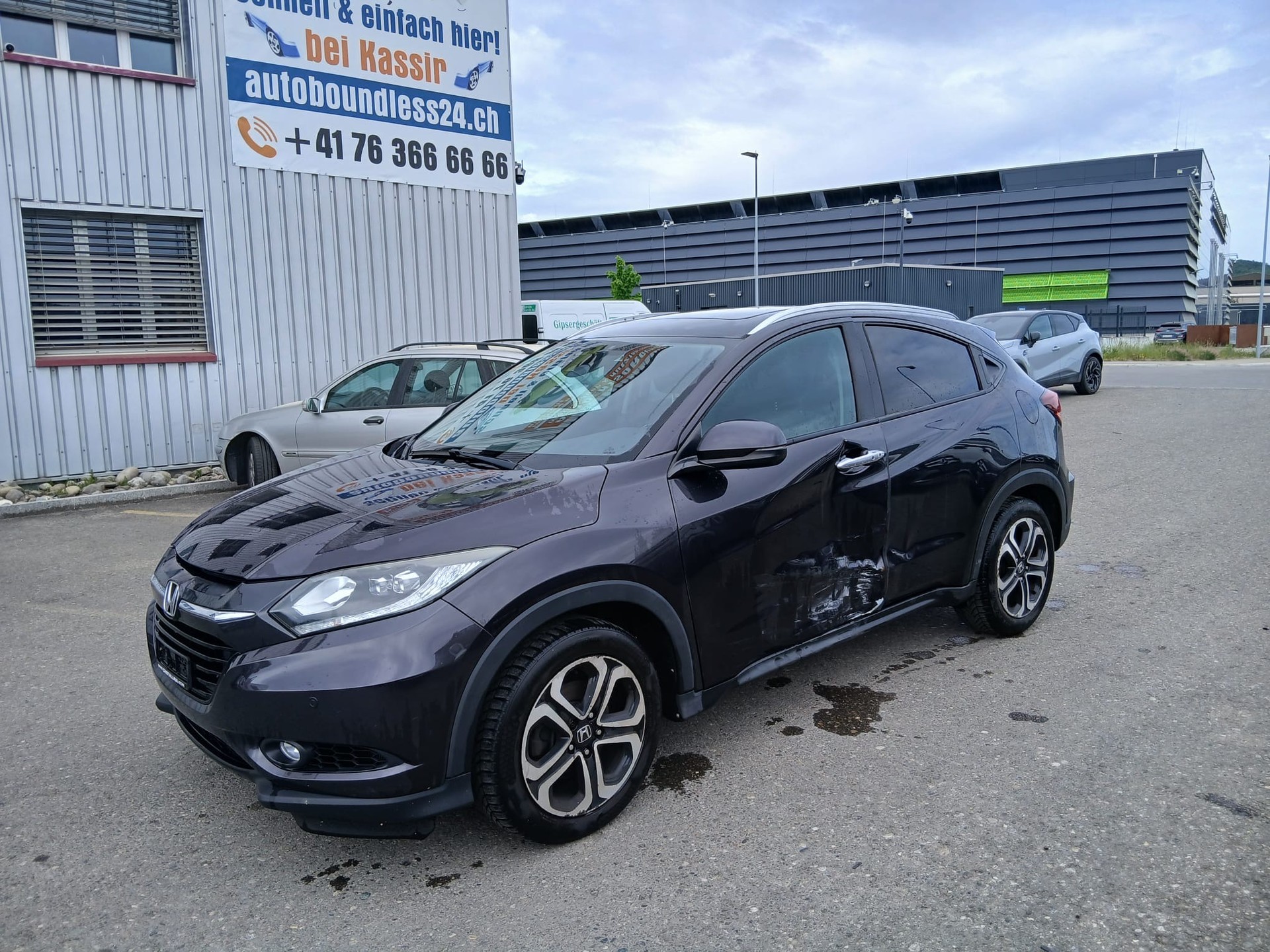 HONDA HR-V 1.6i-DTEC Executive-image-1
