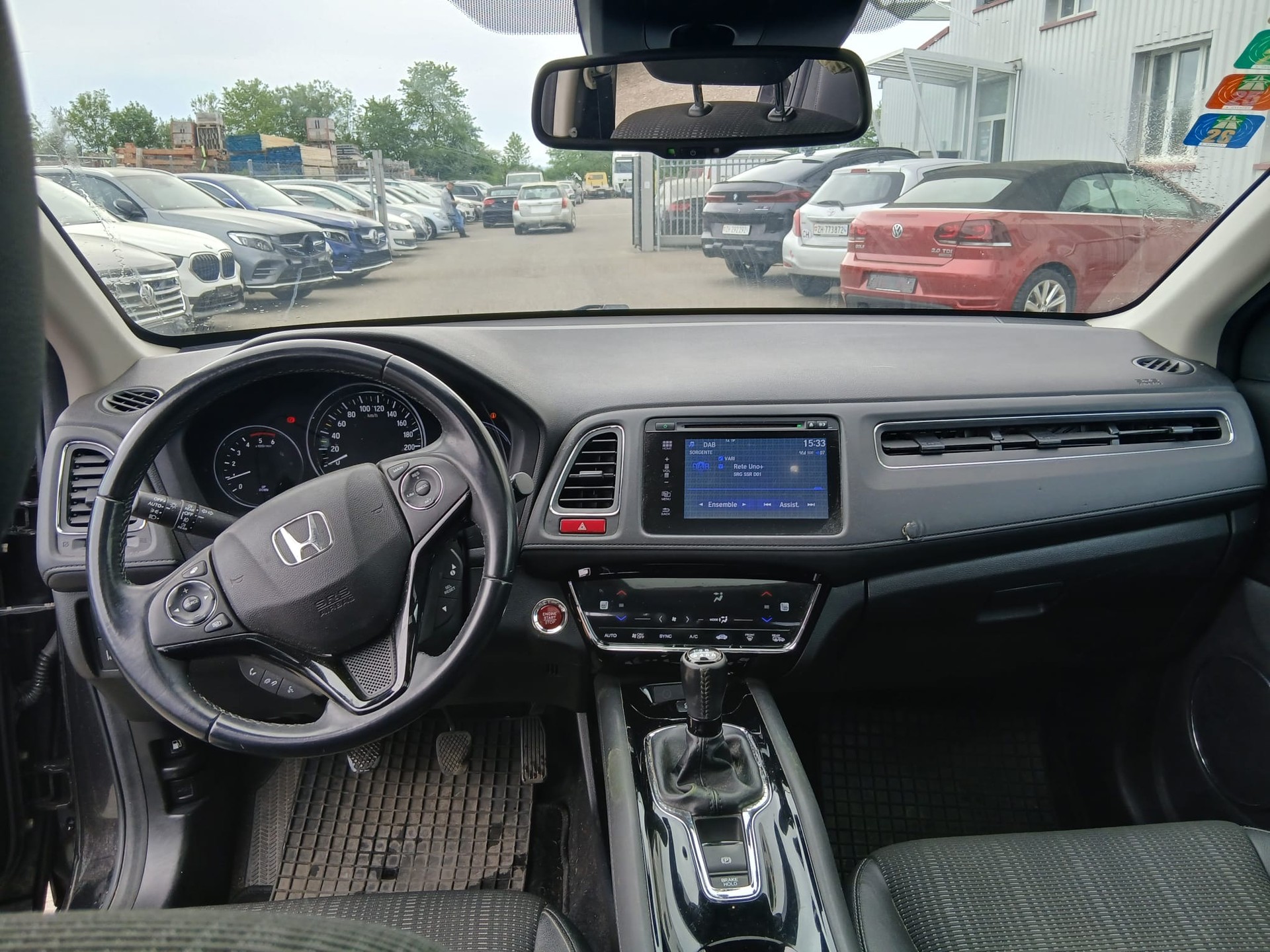 HONDA HR-V 1.6i-DTEC Executive-image-4