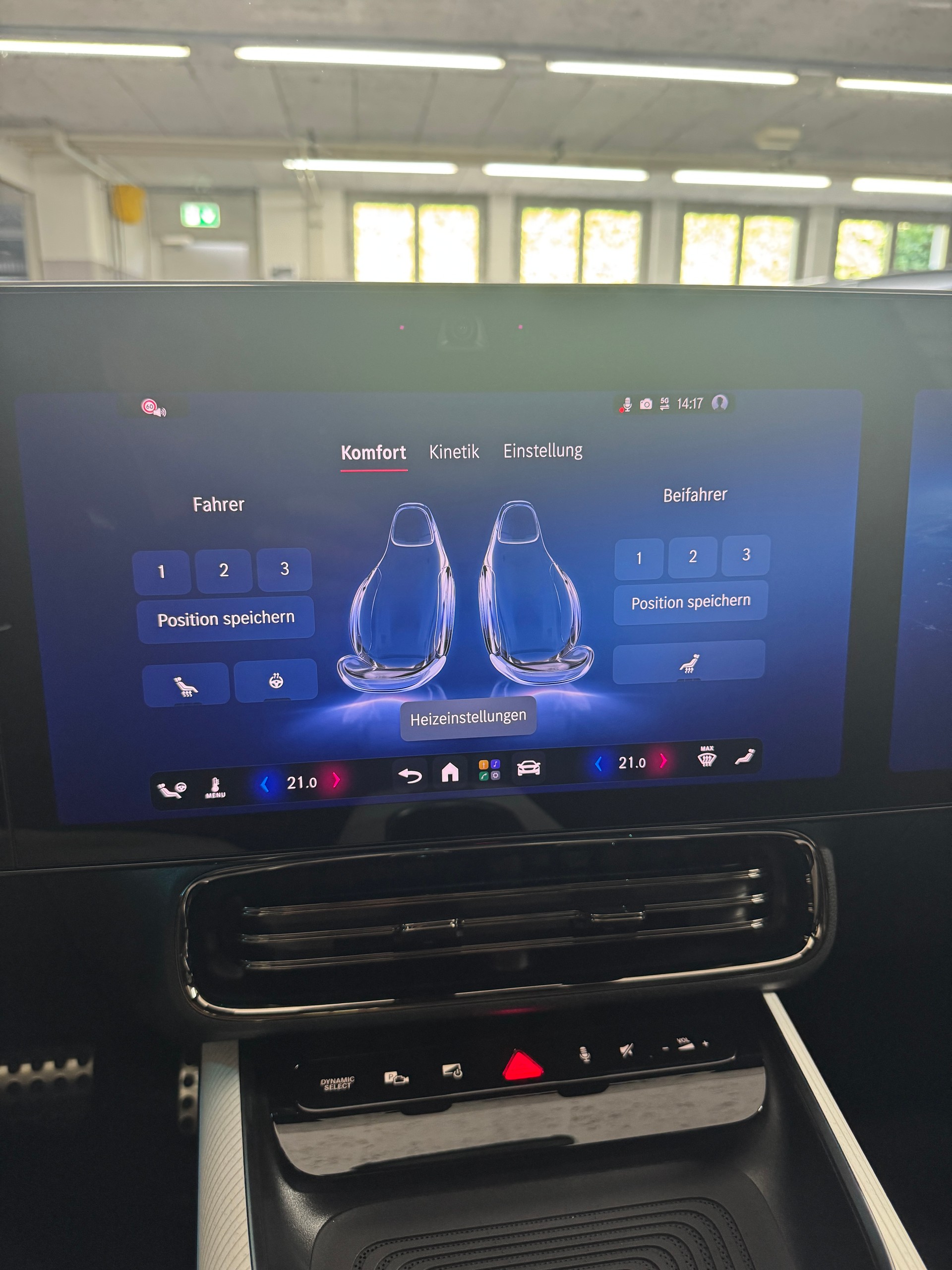 MERCEDES-BENZ CLA 220 4Matic-image-7