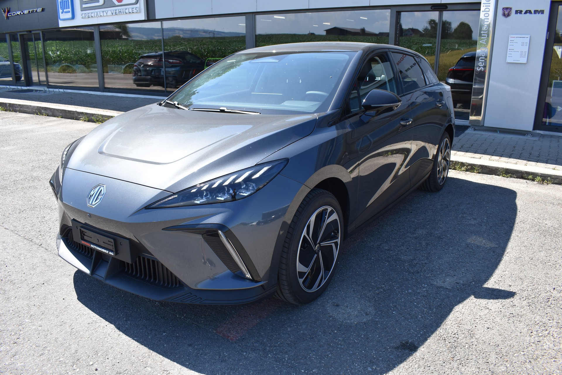 MG 4 EV 64kWh Premium-image-2