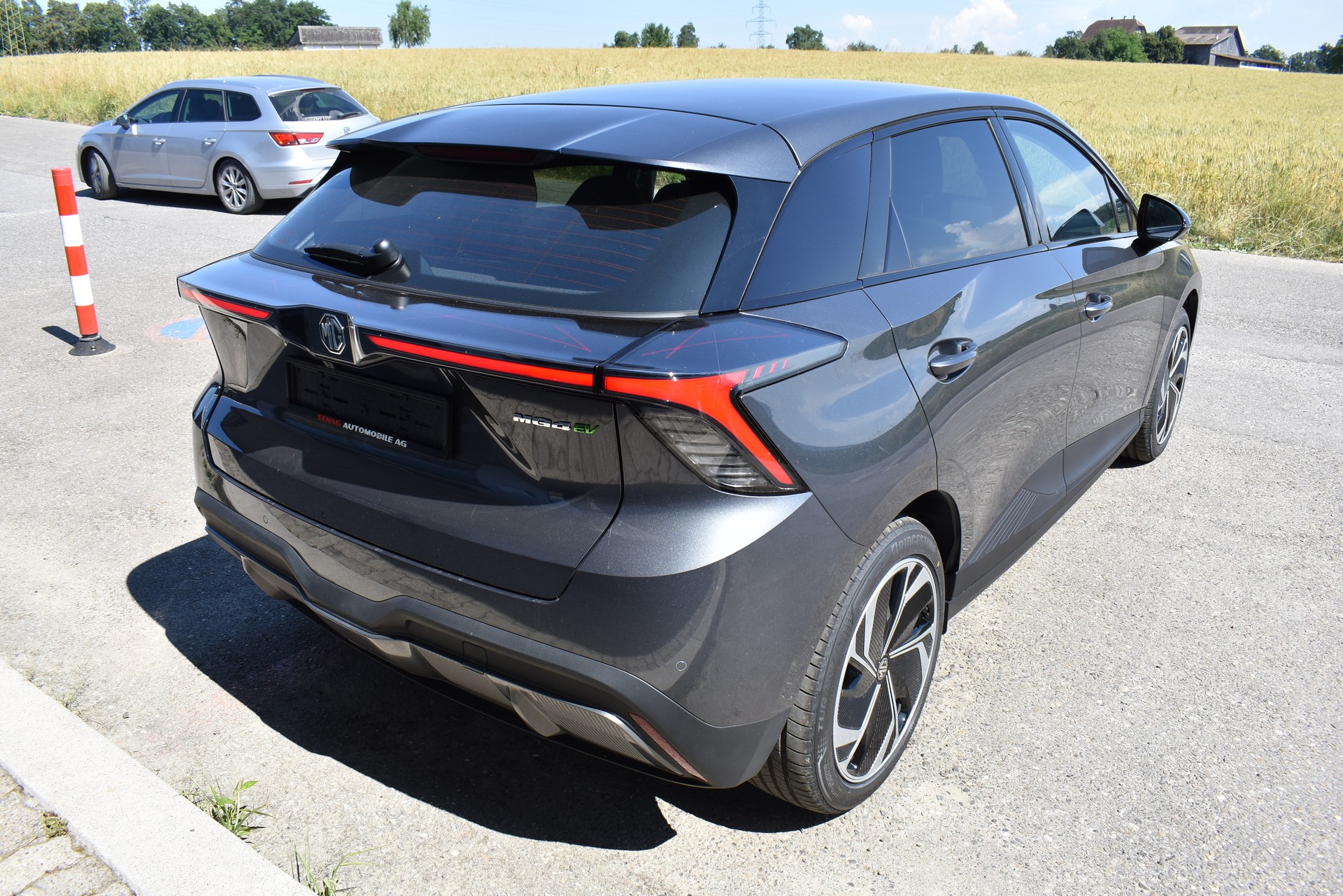 MG 4 EV 64kWh Premium-image-5