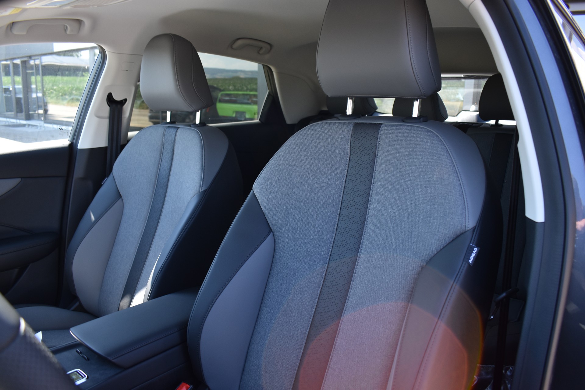 MG 4 EV 64kWh Premium-image-12