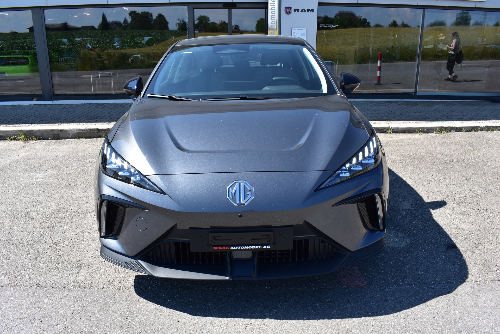MG 4 EV 64kWh Premium-image-0