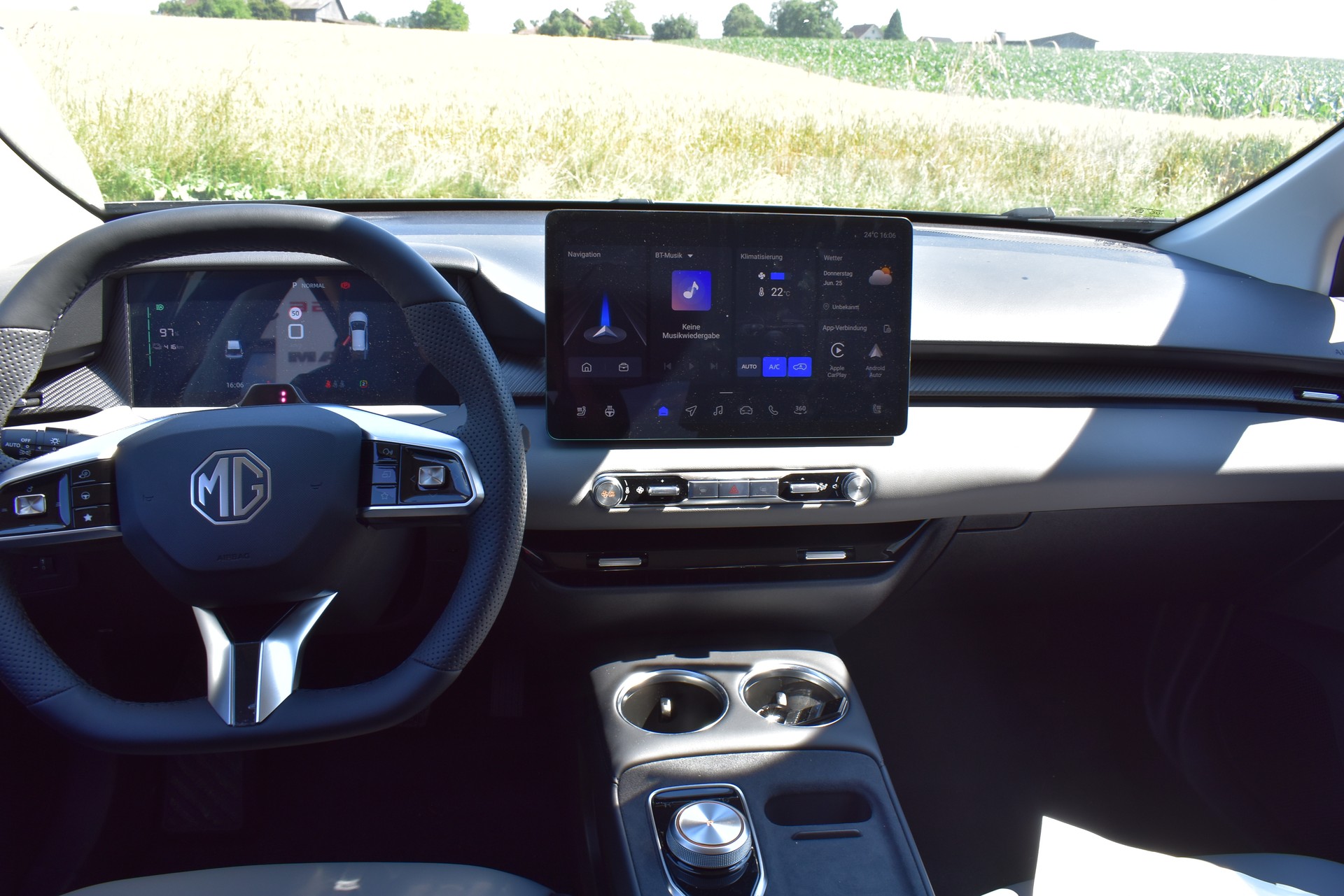 MG 4 EV 64kWh Premium-image-9