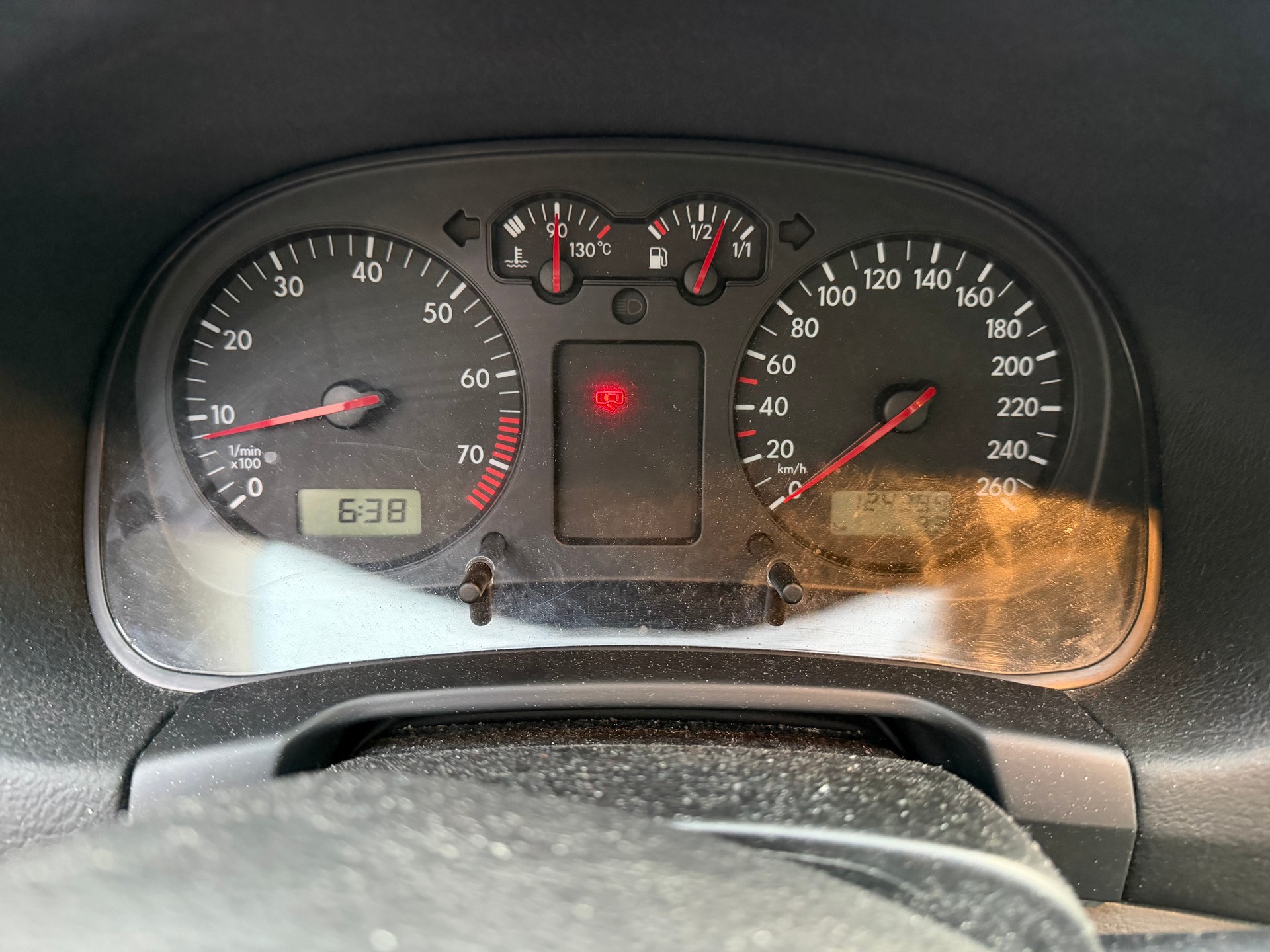 VW Golf 2.0 Comfortline 4Motion-image-28