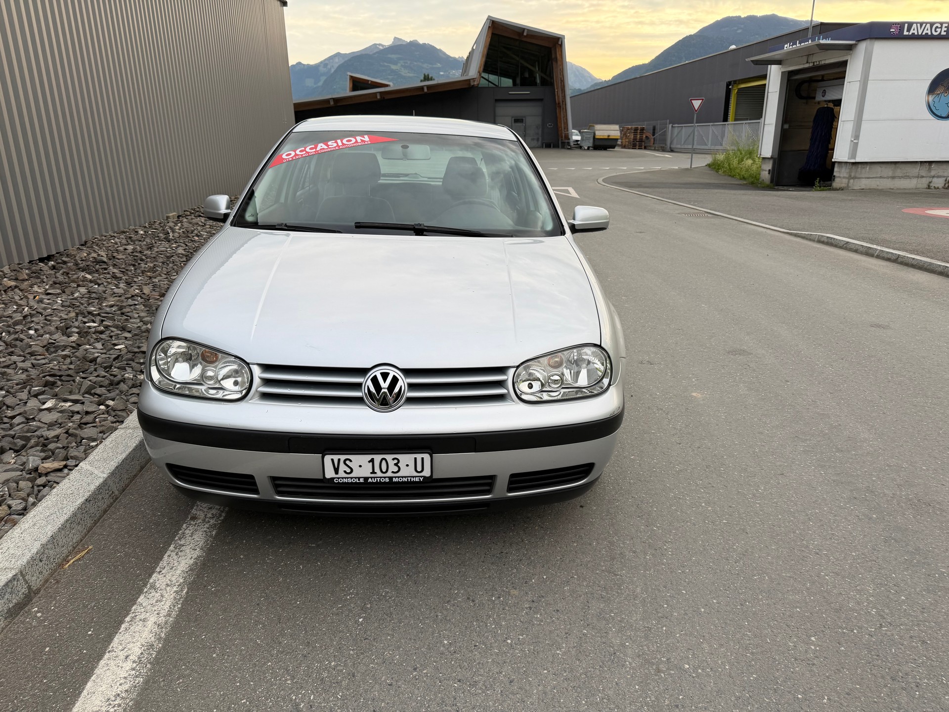 VW Golf 2.0 Comfortline 4Motion-image-4
