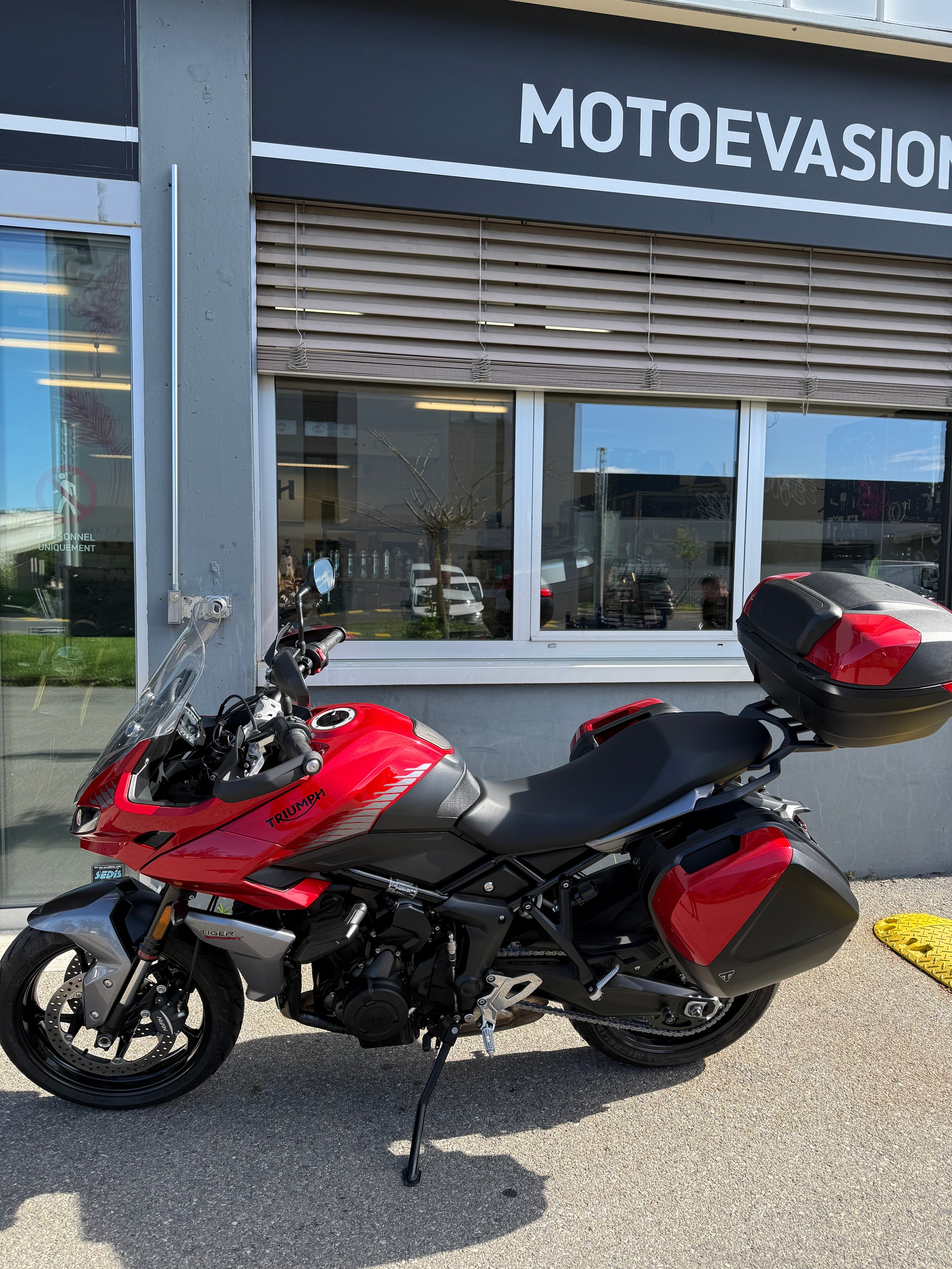 TRIUMPH Tiger 660 Sport-showroom-element-1