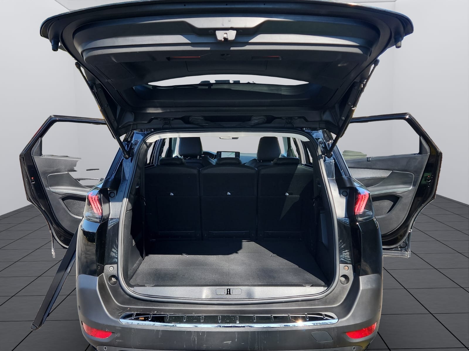 PEUGEOT 5008 1.5 BlueHDi Allure EAT8-image-6