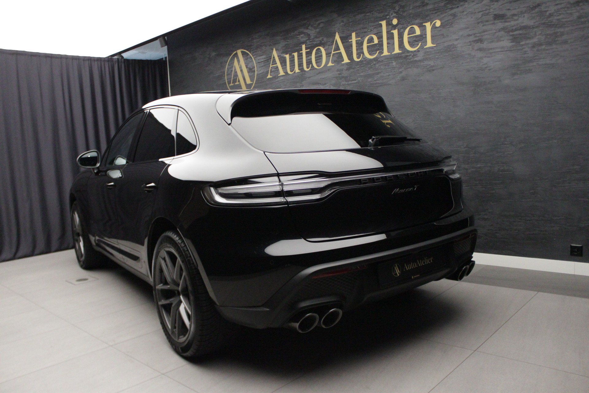 PORSCHE Macan T PDK-image-8
