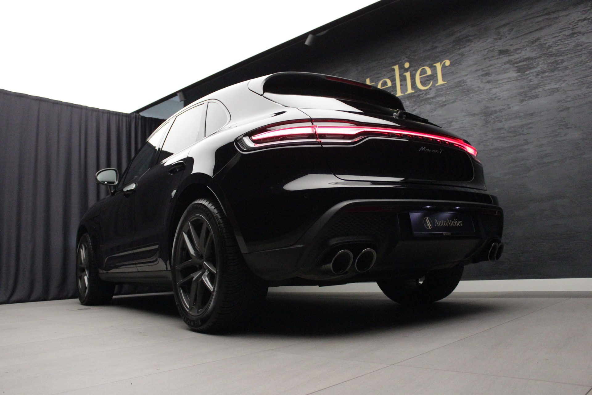 PORSCHE Macan T PDK-image-11