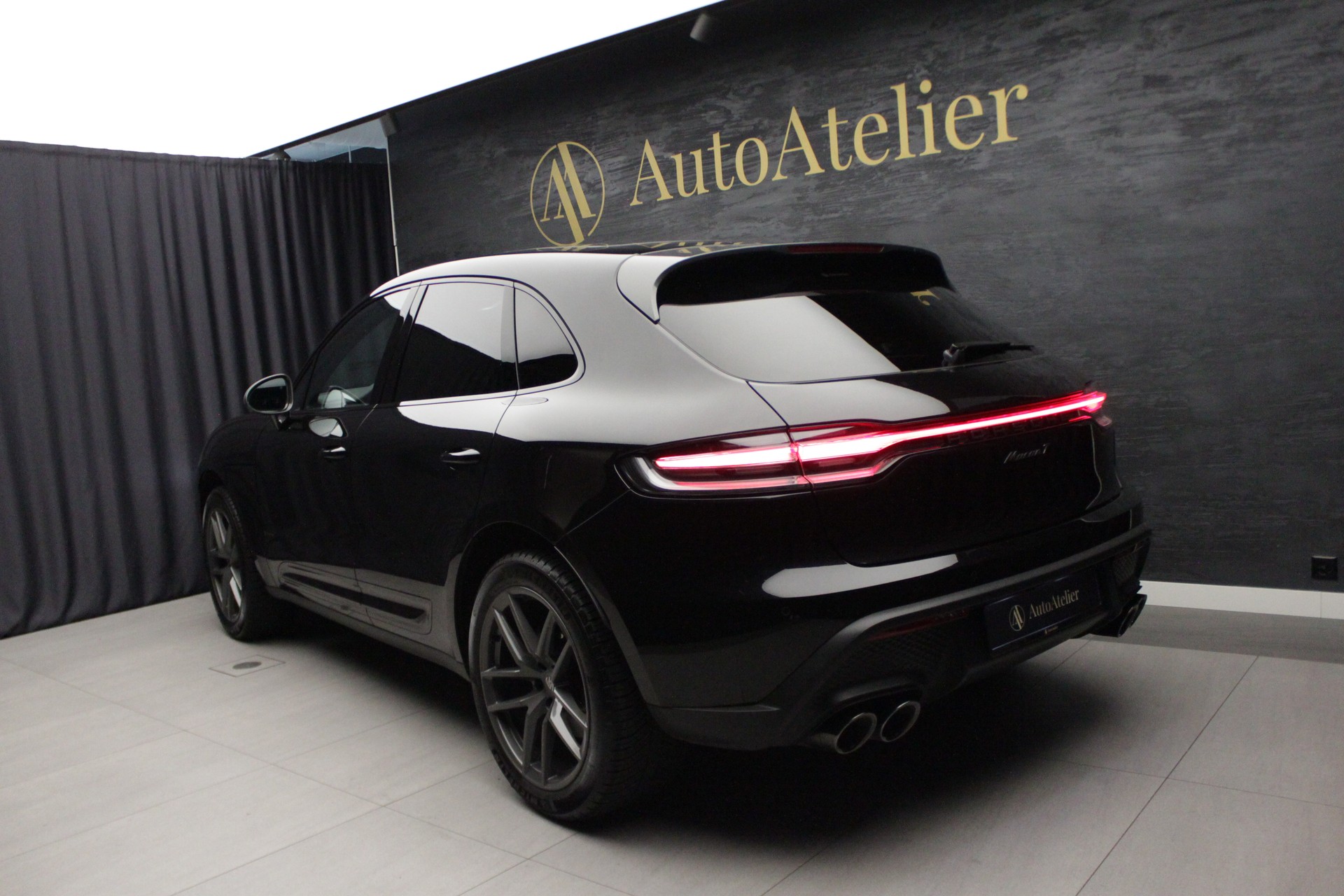 PORSCHE Macan T PDK-image-10