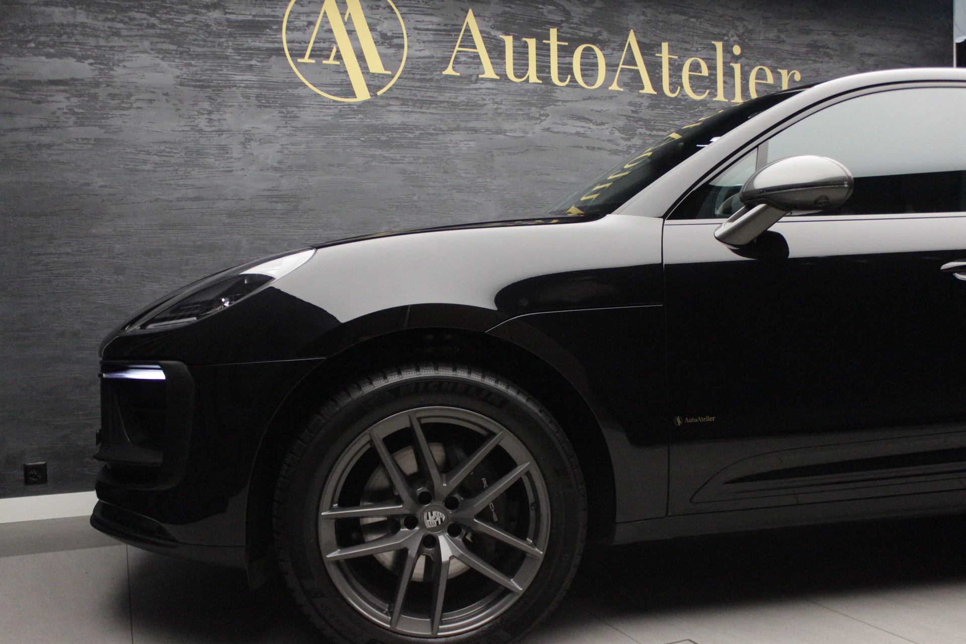 PORSCHE Macan T PDK-image-7