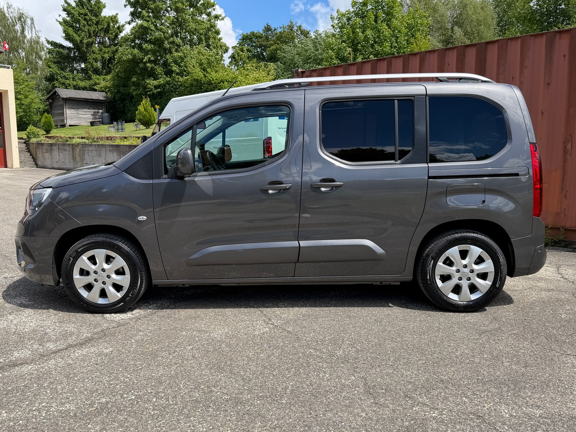OPEL Combo Life 1.2 Innovation S/S-image-6