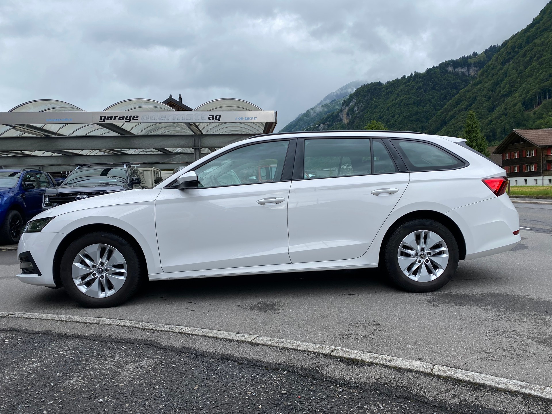SKODA Octavia Combi 2.0 TDI DSG Ambition 4x4