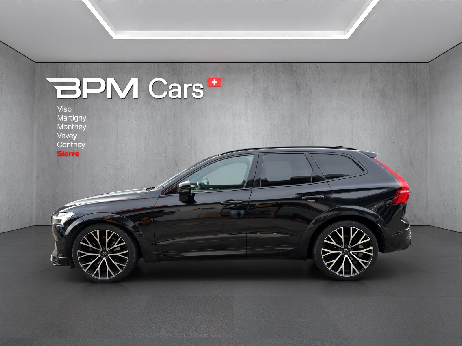 VOLVO XC60 B6 Benzin Mild Hybrid AWD R-Design Geartronic-image-17