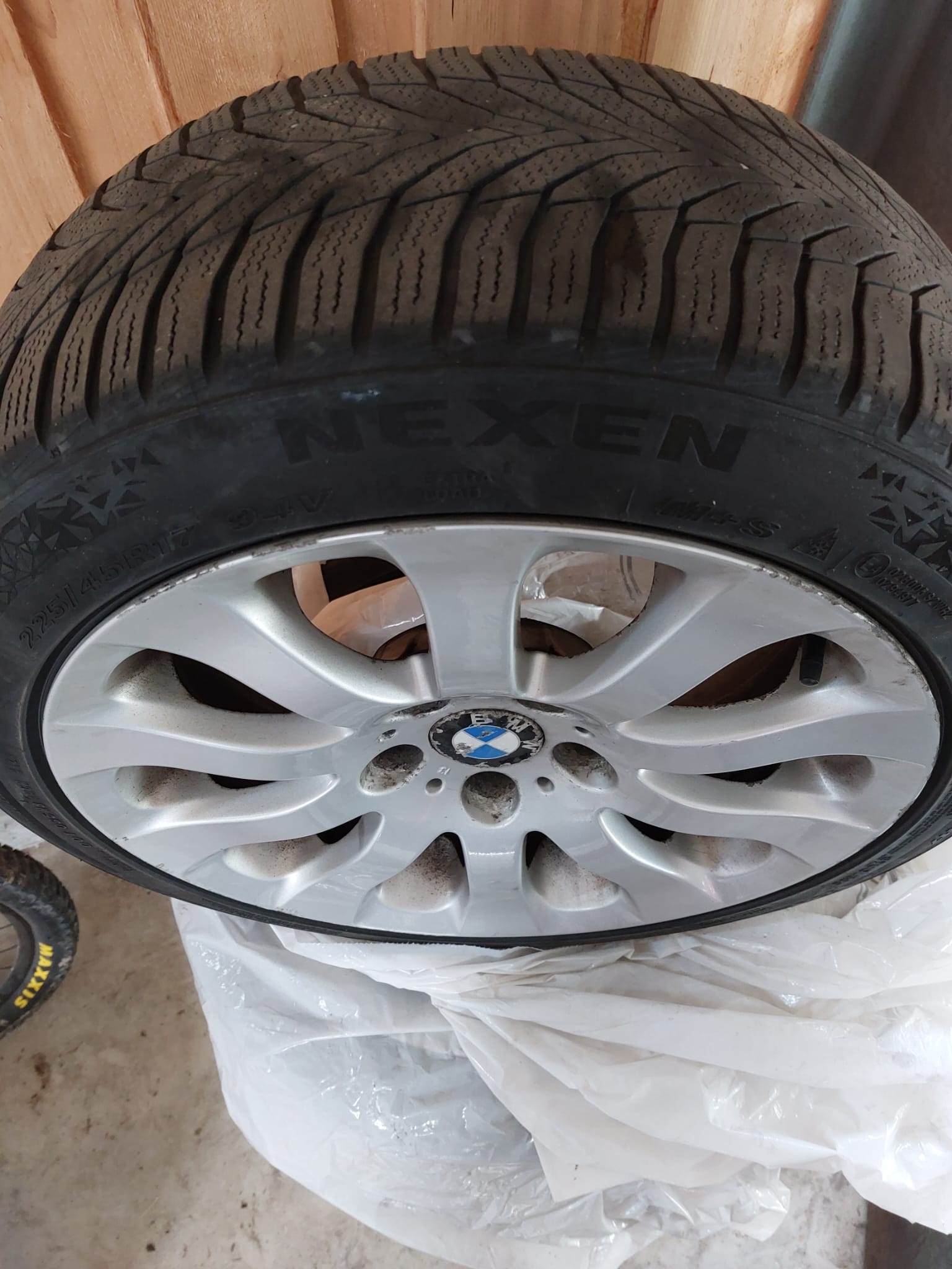 BMW 325-image-8