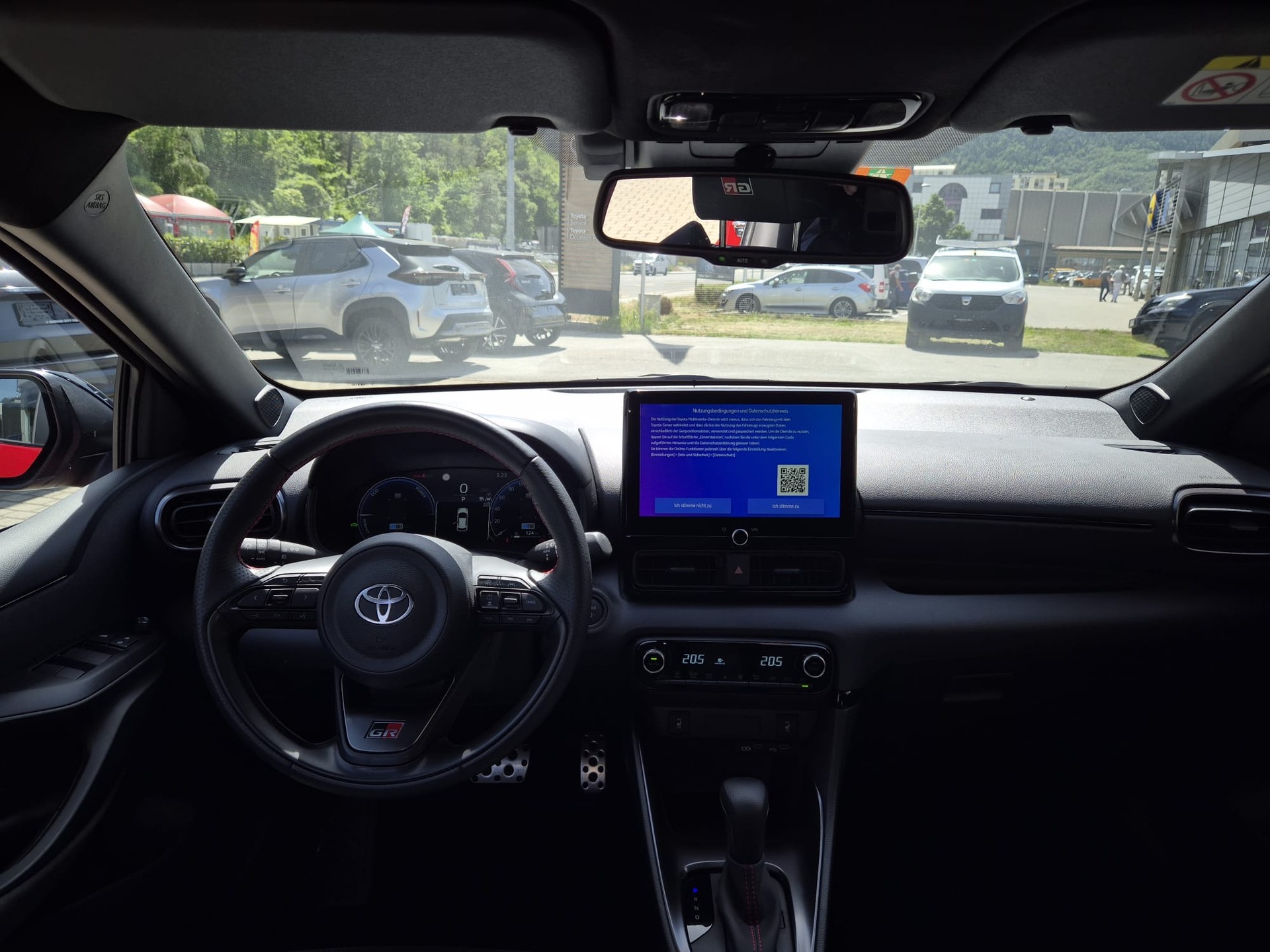 TOYOTA Yaris 1.5 GR Sport e-CVT-image-4