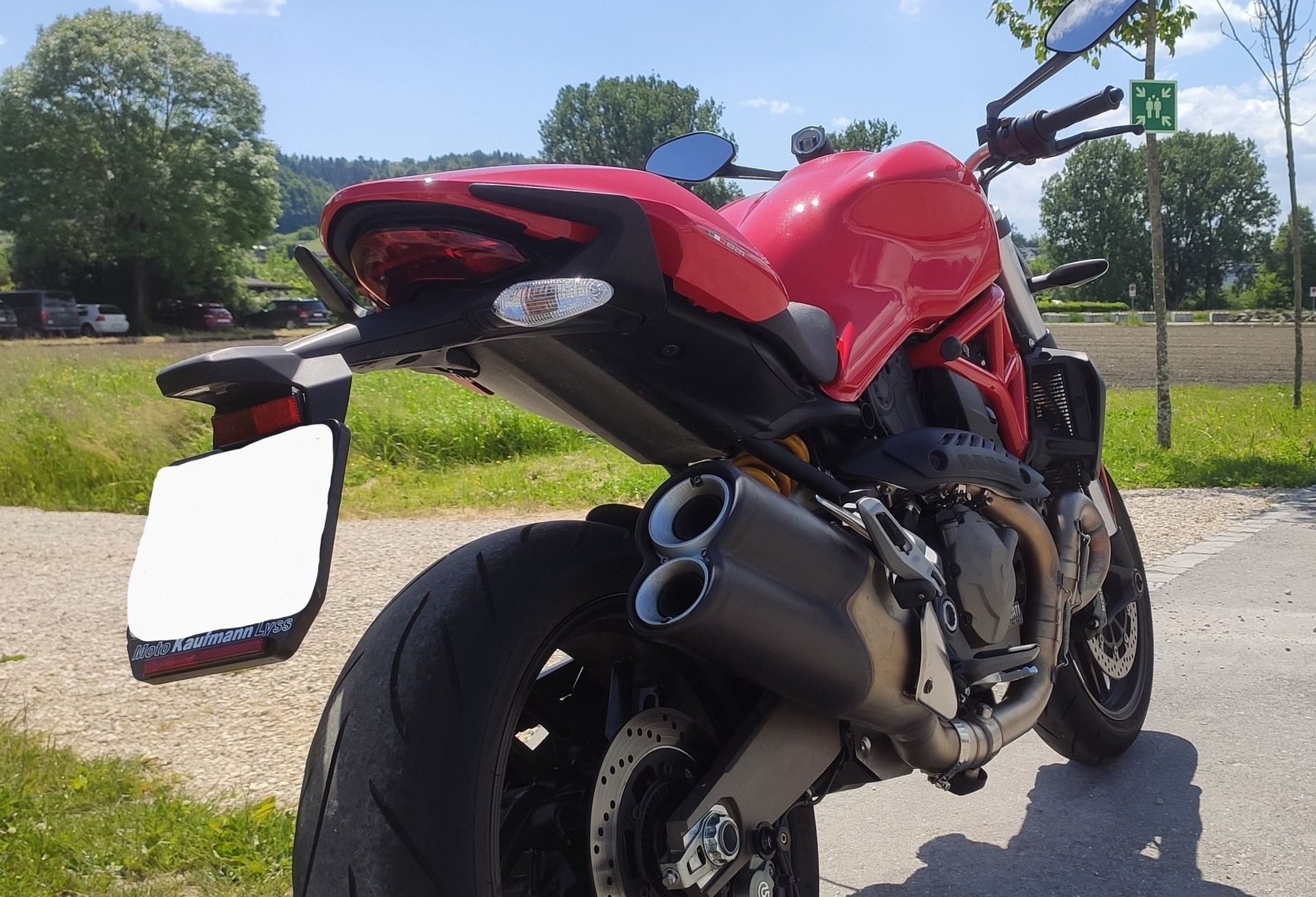 DUCATI Monster 821-image-1