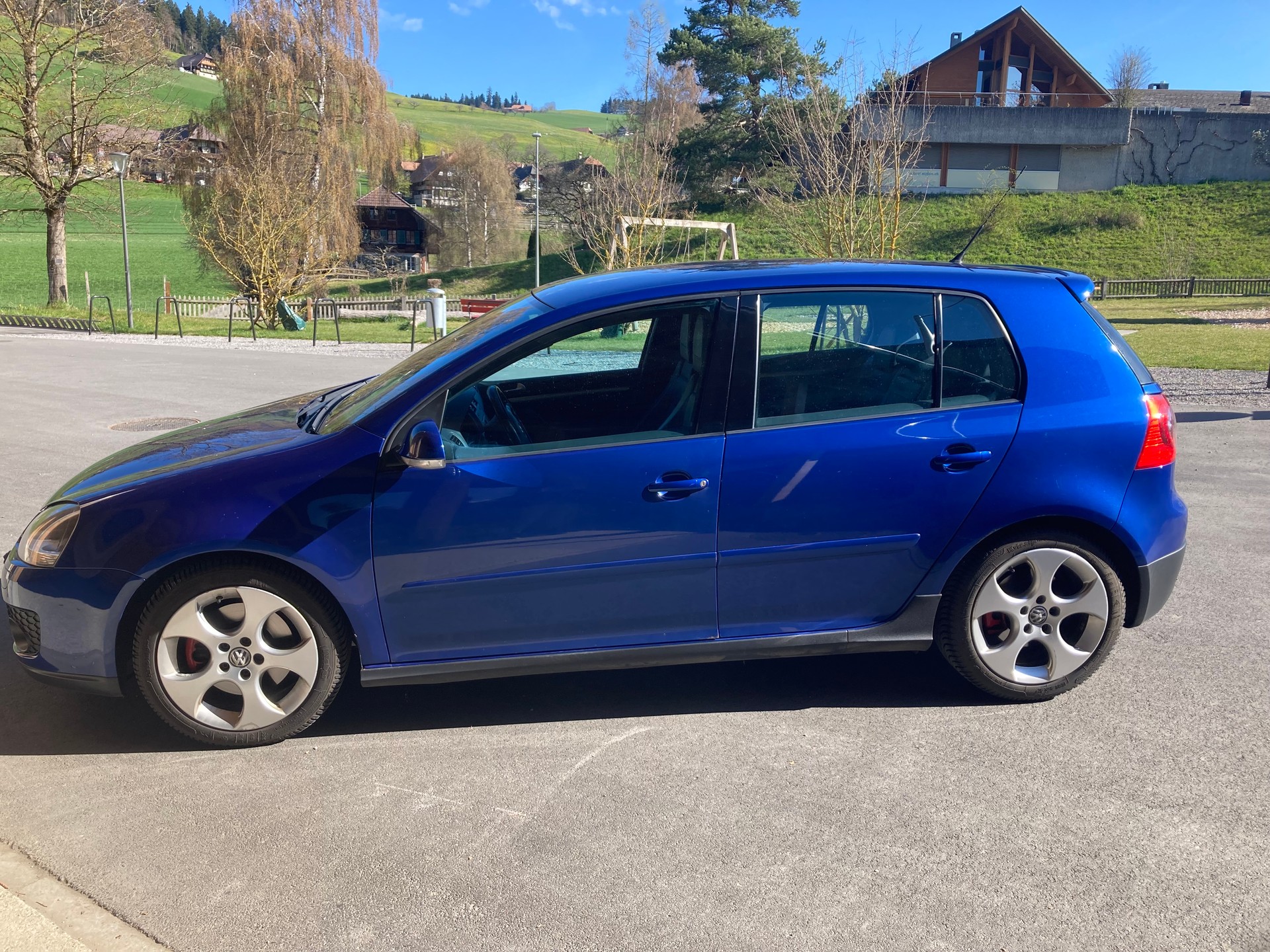 VW 2.0 FSI T GTI-image-1