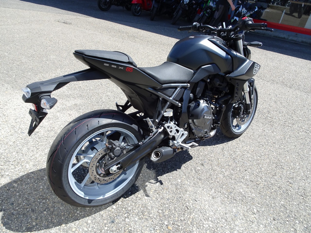 SUZUKI GSX 8 S (35kW)-image-4