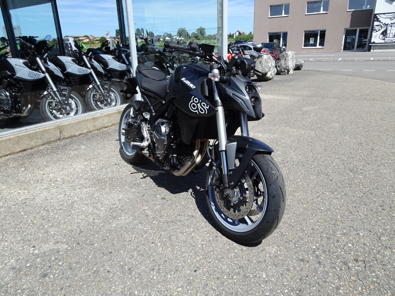 SUZUKI GSX 8 S (35kW)-showroom-element-1