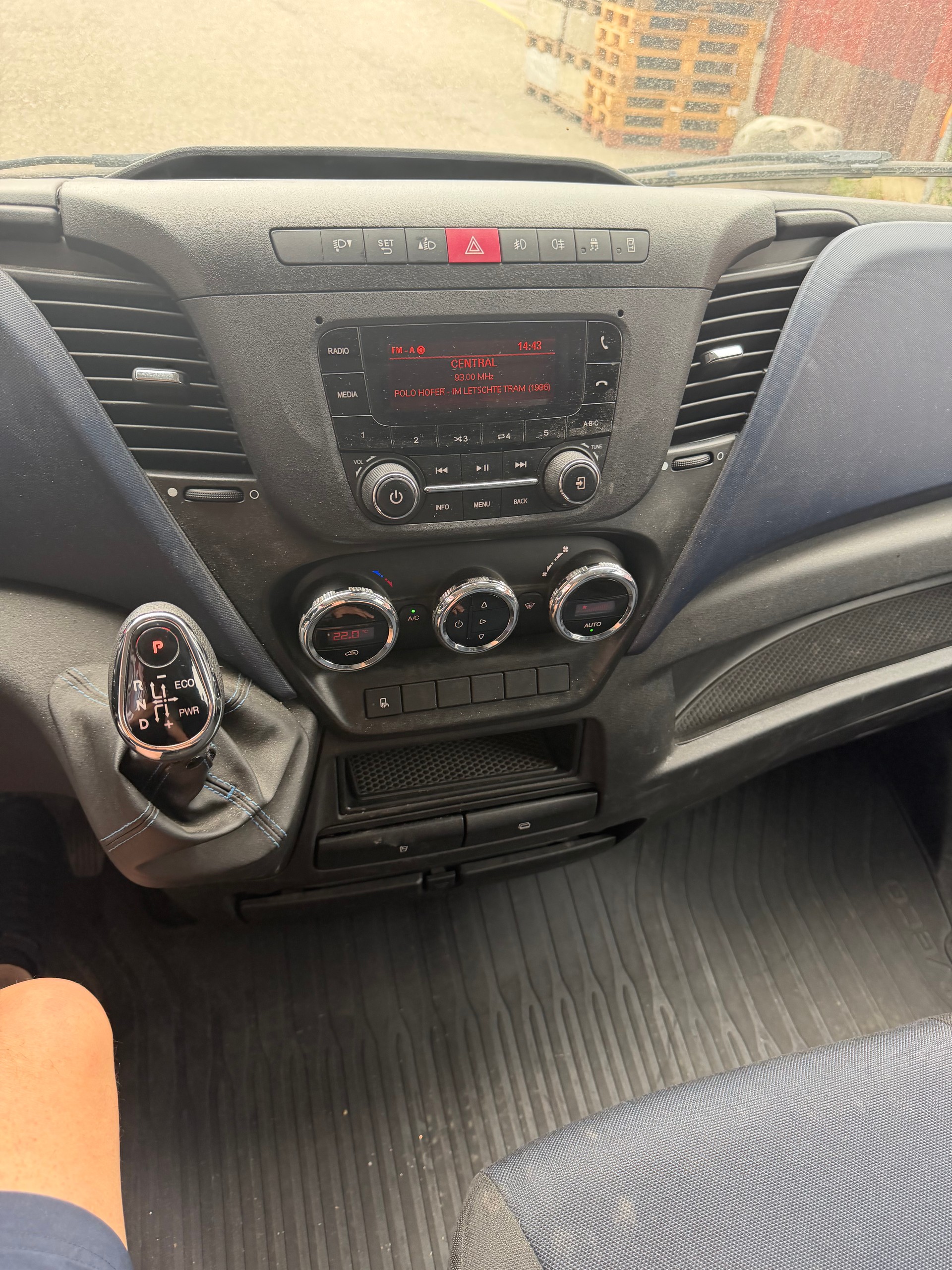 IVECO 35 S 16 A8-image-7