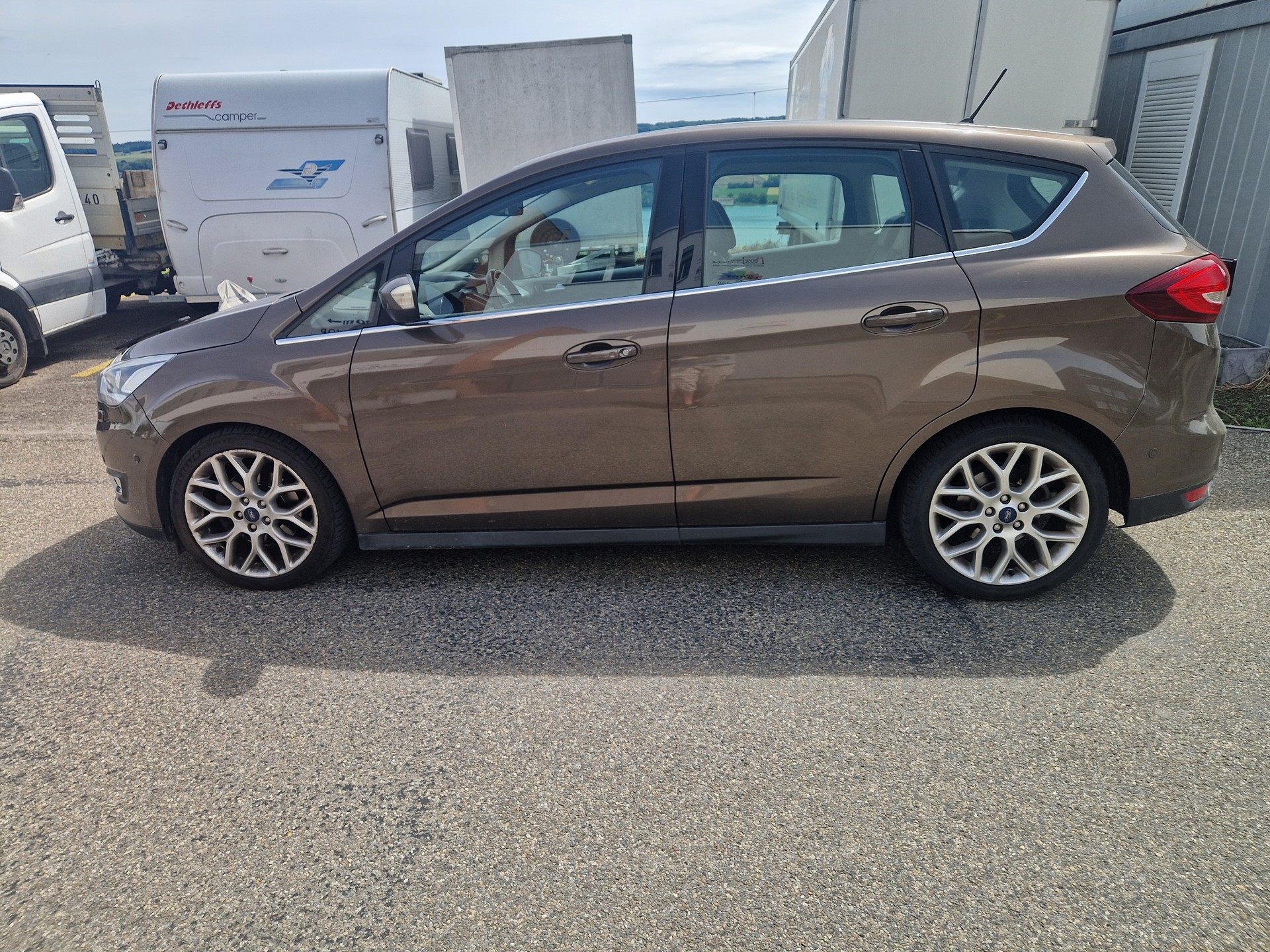 FORD C-Max 2.0 TDCi Trend PowerShift-image-4