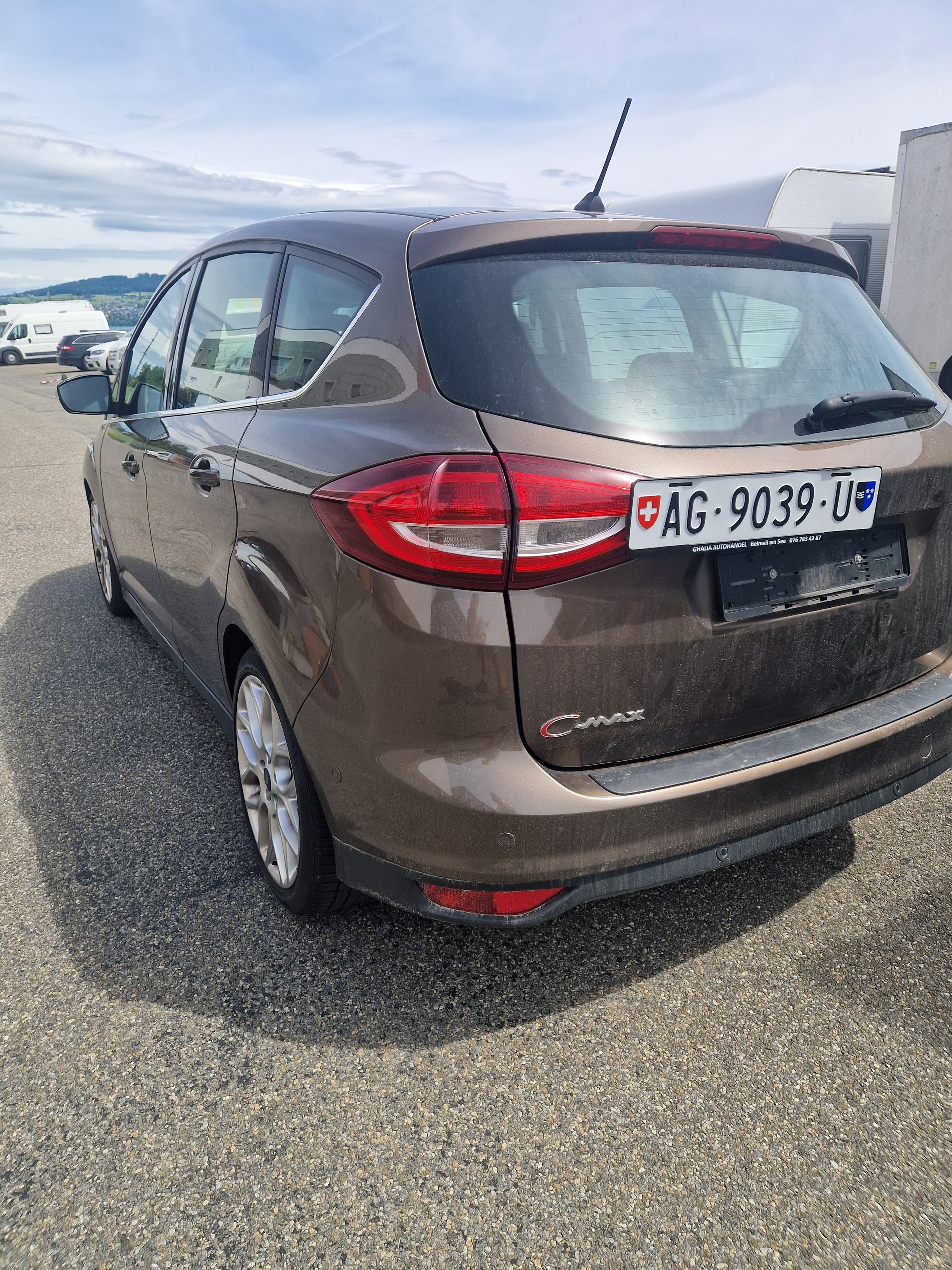 FORD C-Max 2.0 TDCi Trend PowerShift-image-5