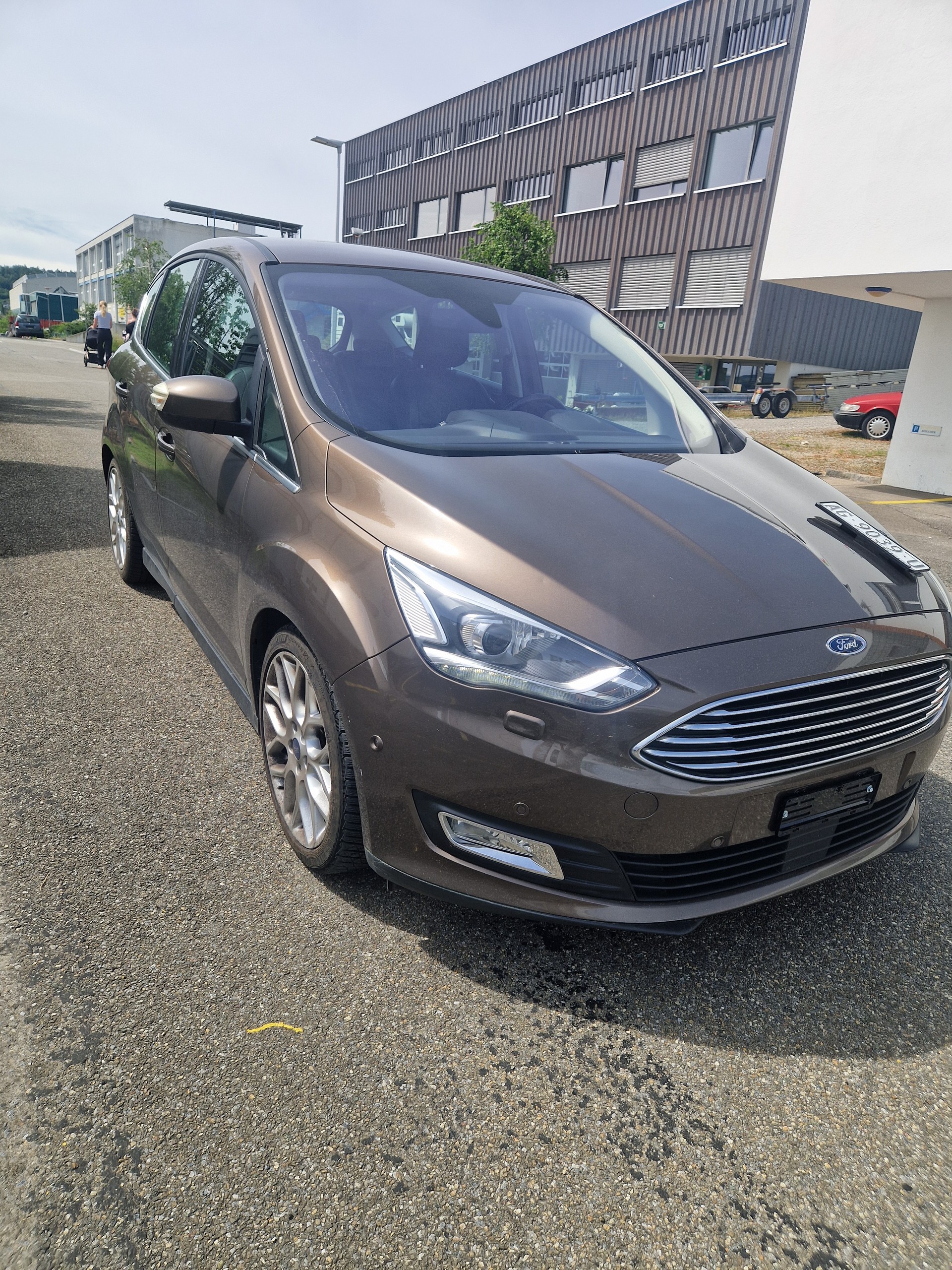 FORD C-Max 2.0 TDCi Trend PowerShift-image-1