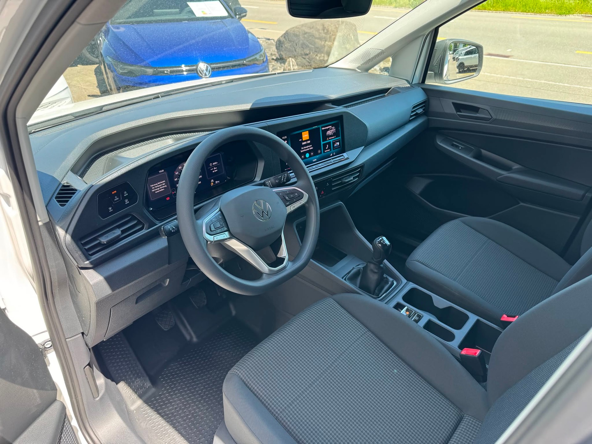 VW Caddy Cargo 2.0TDI Entry-image-7