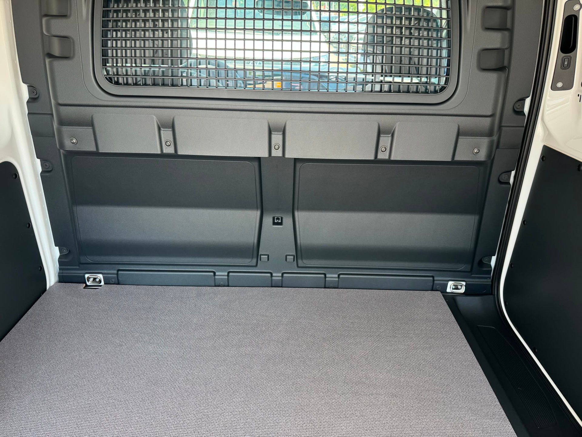 VW Caddy Cargo 2.0TDI Entry-image-5