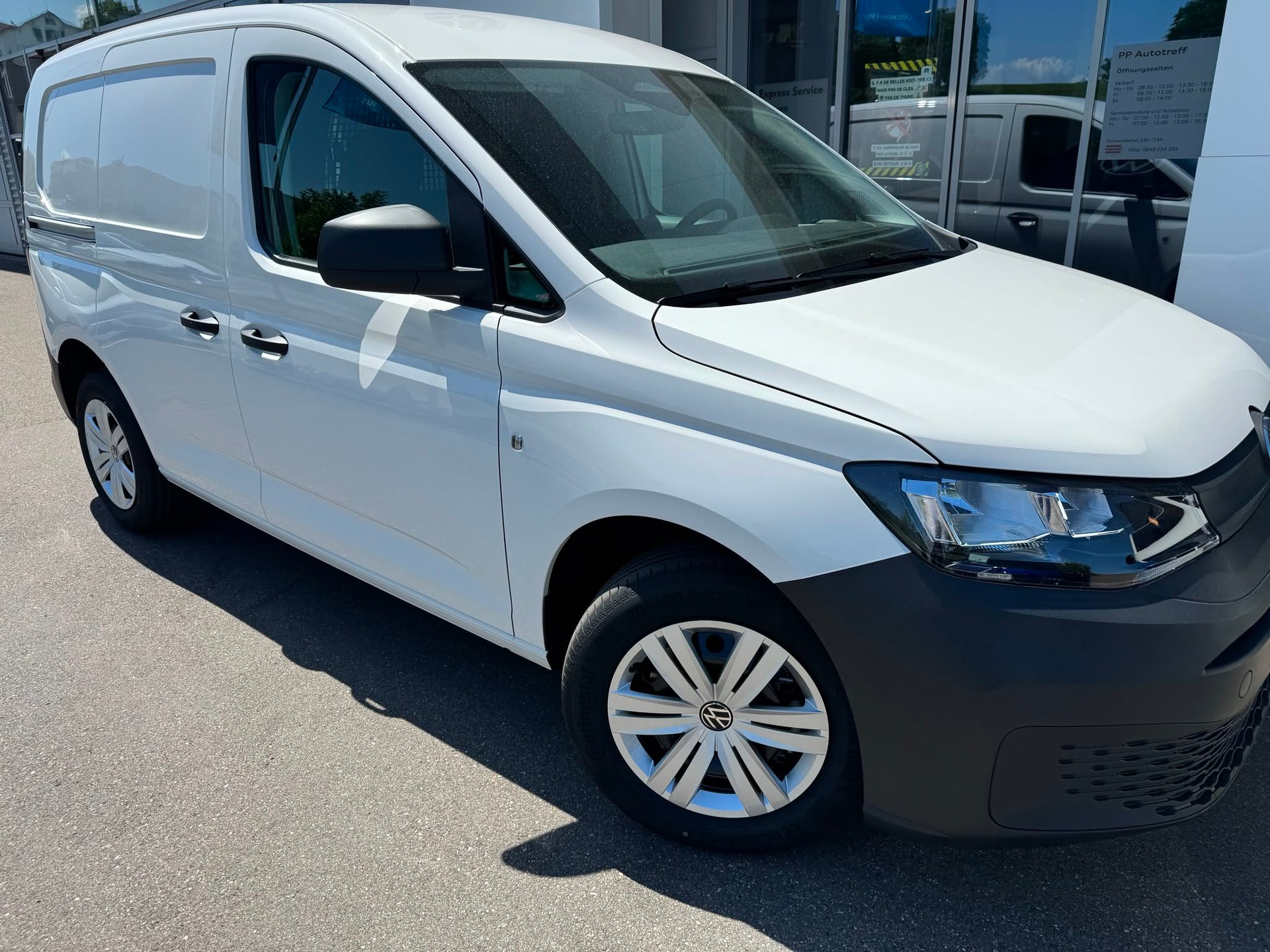 VW Caddy Cargo 2.0TDI Entry-image-1