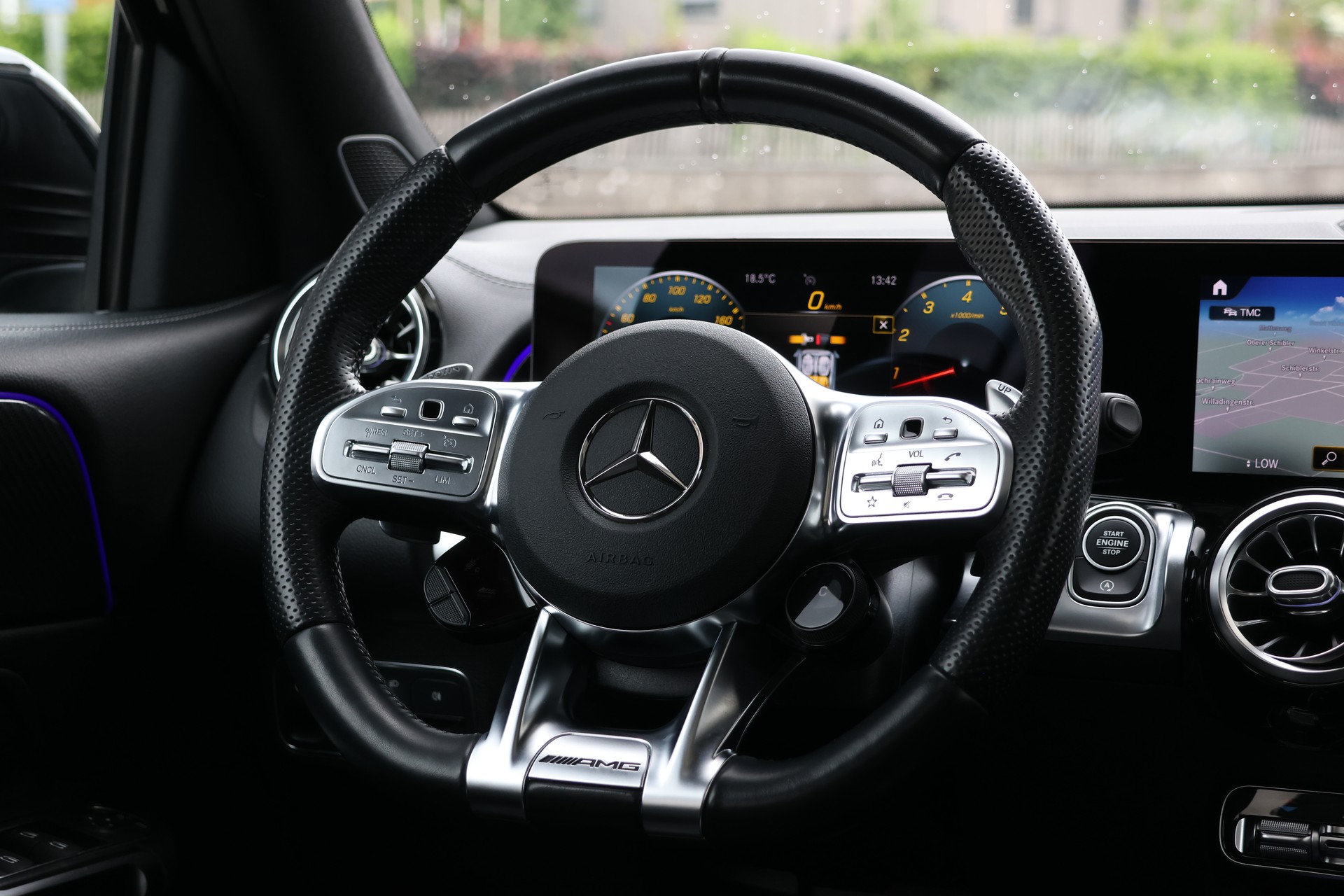 MERCEDES-BENZ GLB 35 AMG 4 MATIC 8G-Tronic (CH) 7 Plätzer-image-16