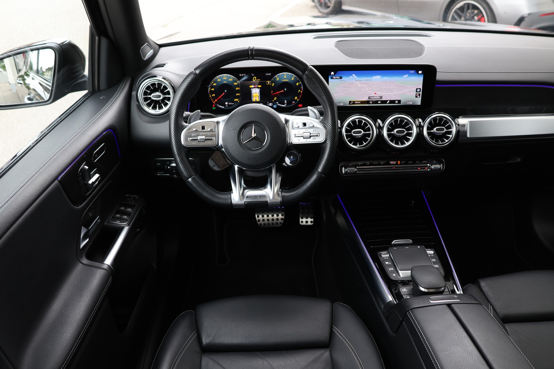 MERCEDES-BENZ GLB 35 AMG 4 MATIC 8G-Tronic (CH) 7 Plätzer-image-15