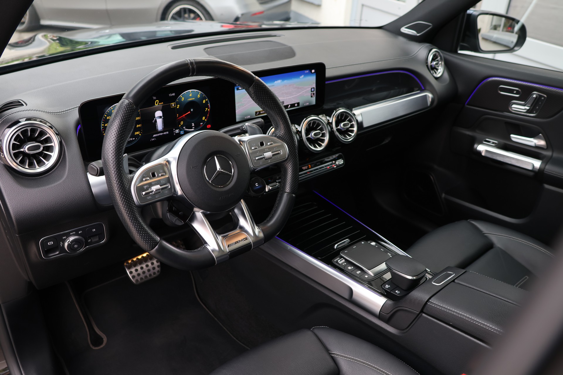 MERCEDES-BENZ GLB 35 AMG 4 MATIC 8G-Tronic (CH) 7 Plätzer-image-10
