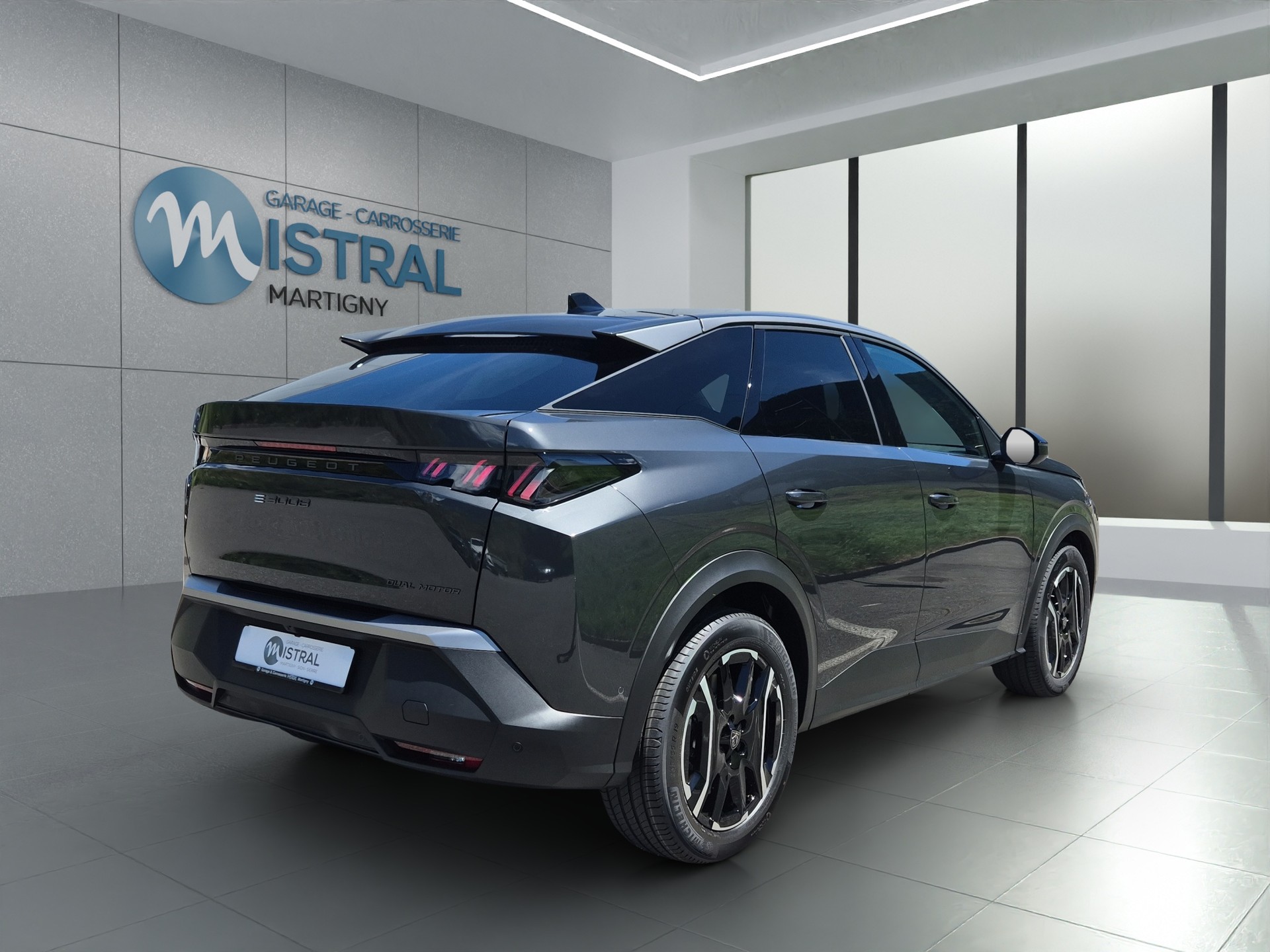 PEUGEOT 3008 e-Allure Premium AWD-image-5
