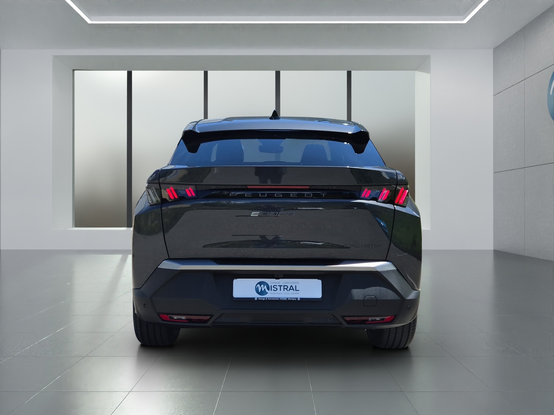 PEUGEOT 3008 e-Allure Premium AWD-image-4
