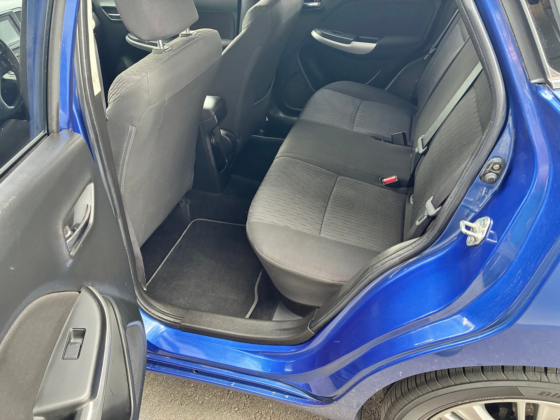SUZUKI Baleno 1.2i Compact Top Hybrid-image-7