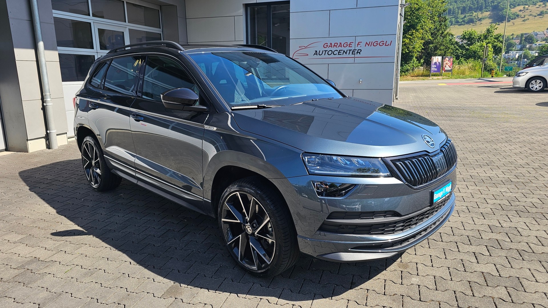 SKODA Karoq 1.5 TSI ACT SportLine DSG-image-1