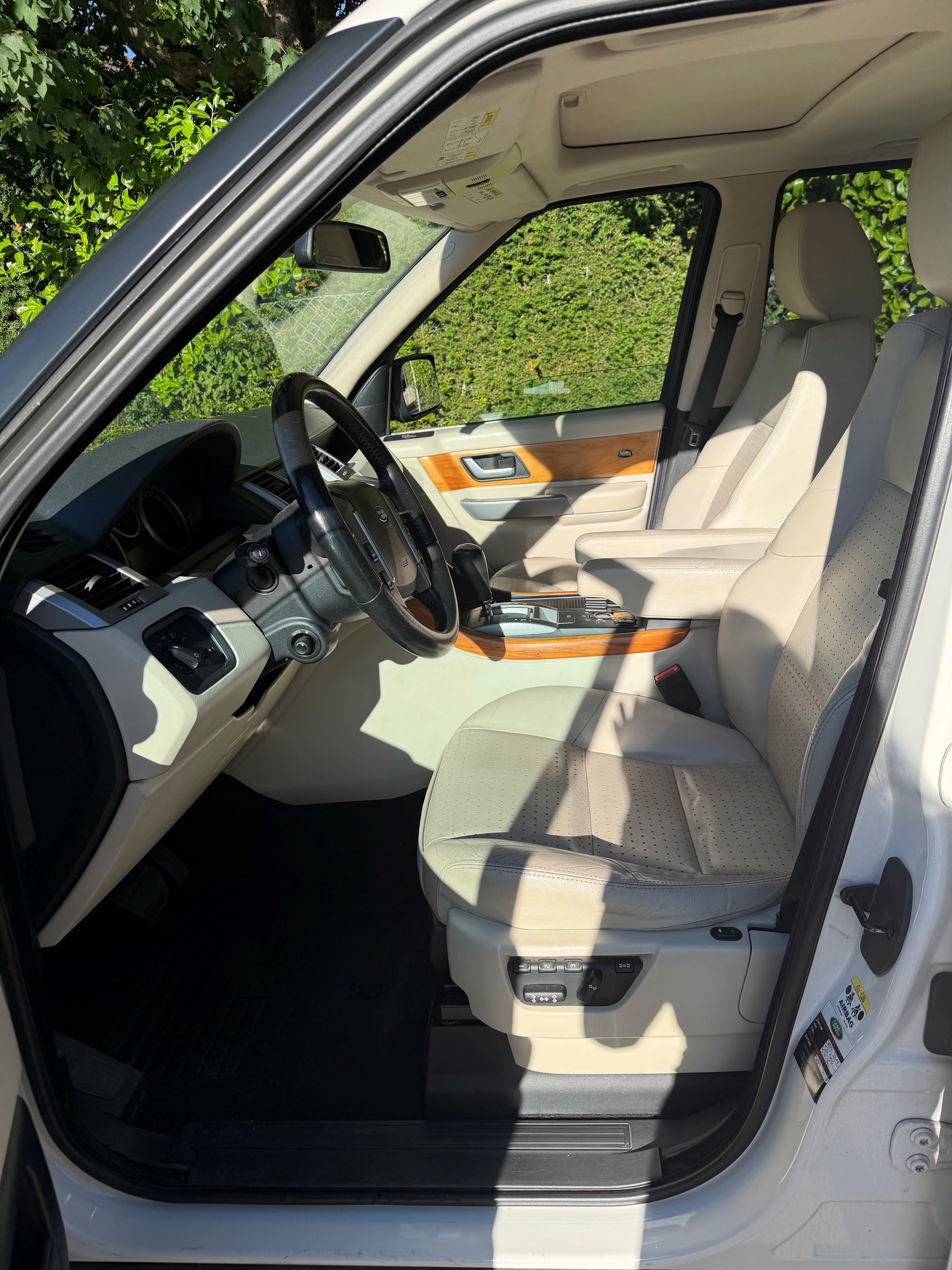 LAND ROVER RANGE ROVER SPORT-image-2