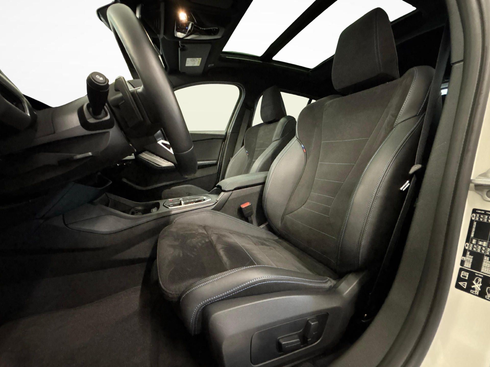 BMW 123 xDrive 48V M-Sport-image-9